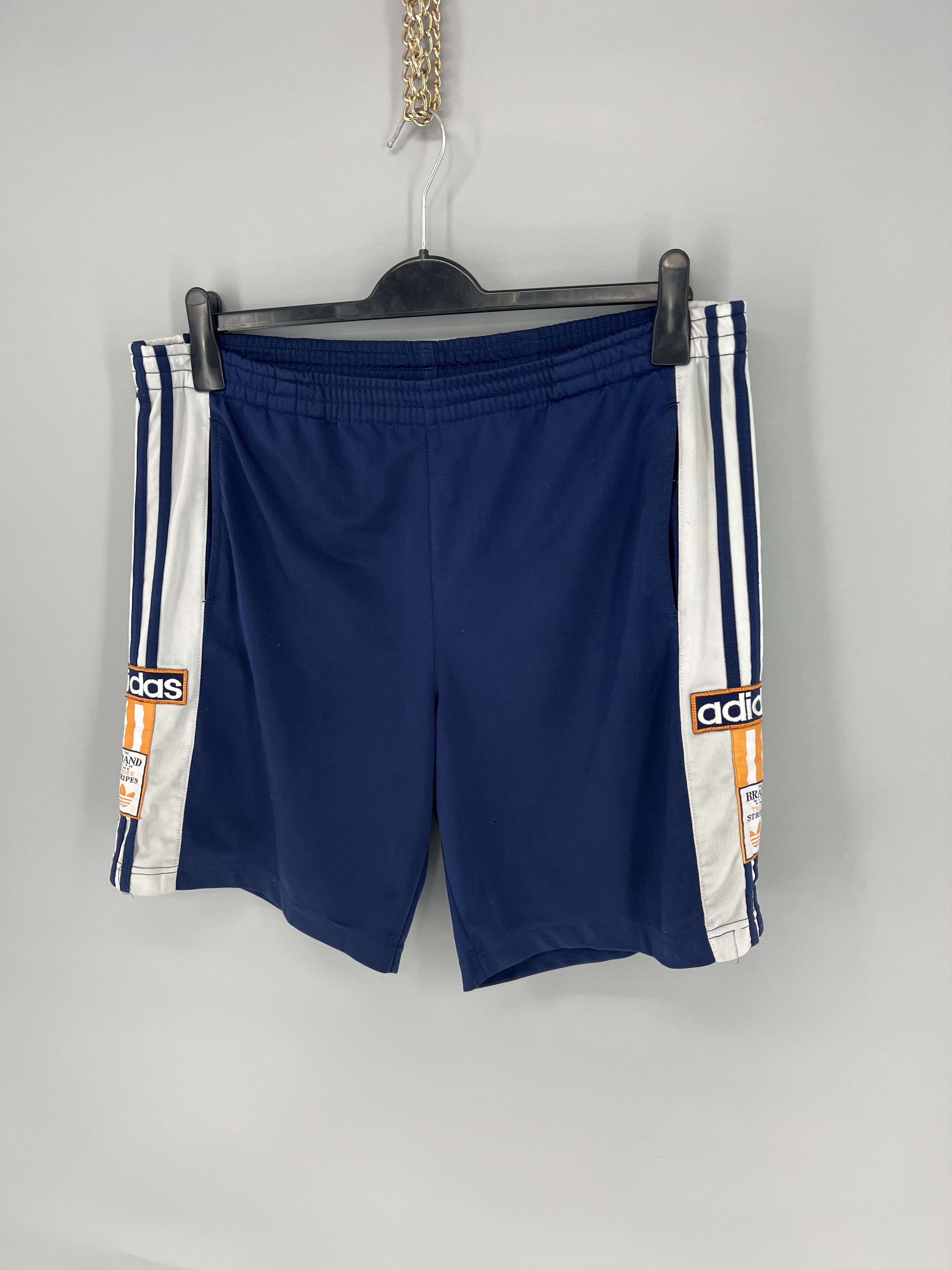 Adidas 90s Vintage Adidas Streetwear Mini Logo Shorts Travis Style Size US 36 / EU 52 - 3 Thumbnail