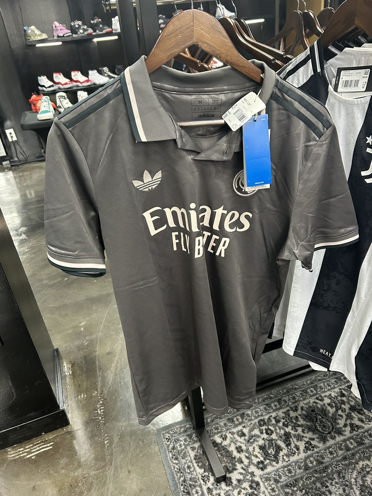 Adidas Real Madrid 2024 3rd kit Size US M / EU 48-50 / 2 - 1 Thumbnail