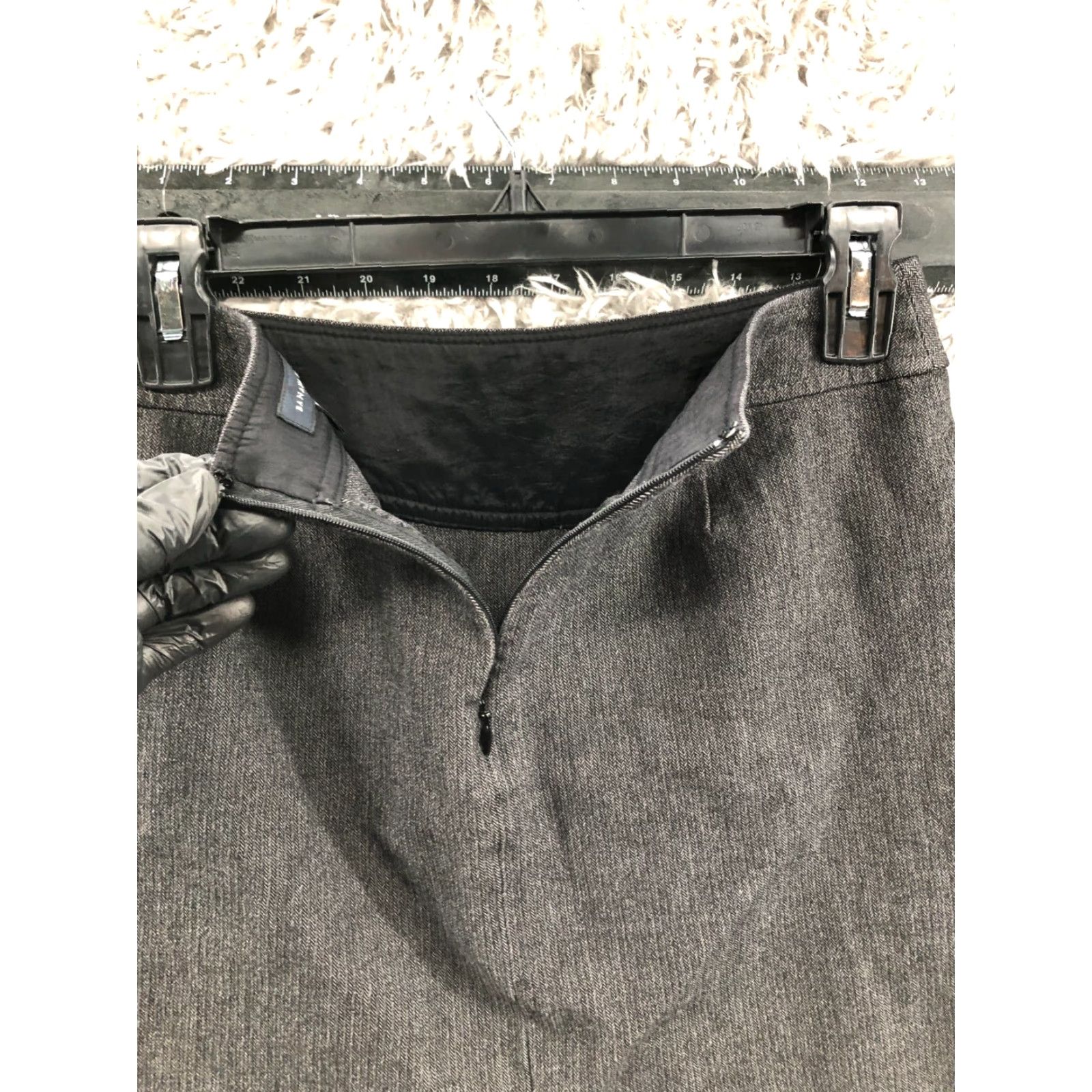 Banana Republic Banana Republic Skirt Womens 0P Petite Midi Denim Gray Regular Slit Pockets Barbie Buttons City 90s? Size 25" / US 0 / IT 36 - 6 Thumbnail