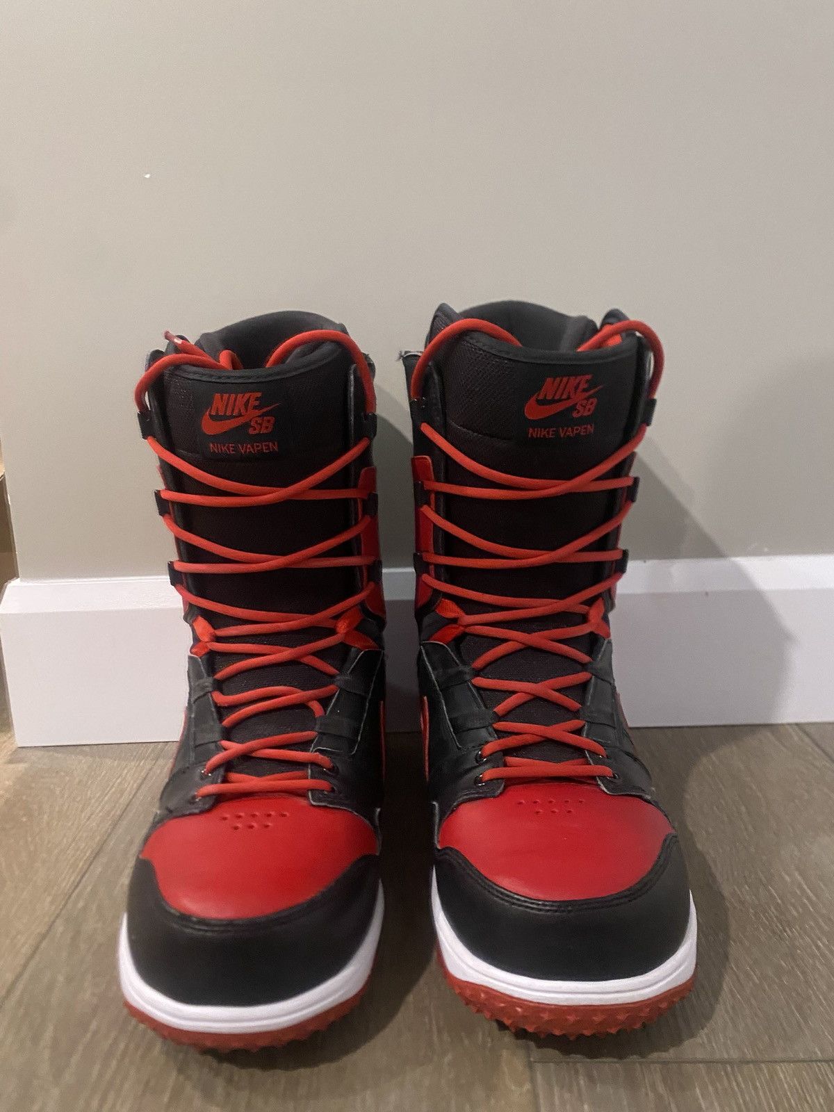Nike Nike Vapen Snowboard Boots Bred / Varsity Red & Black Size 9 Size US 9 / EU 42 - 6 Thumbnail