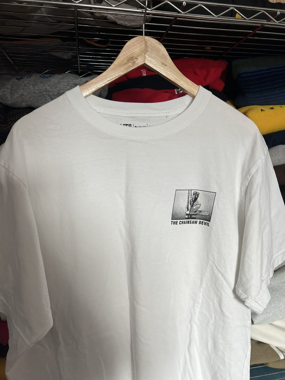 Uniqlo Uniqlo Chainsaw Man Anime Collab Shirt Size US L / EU 52-54 / 3 - 3 Thumbnail