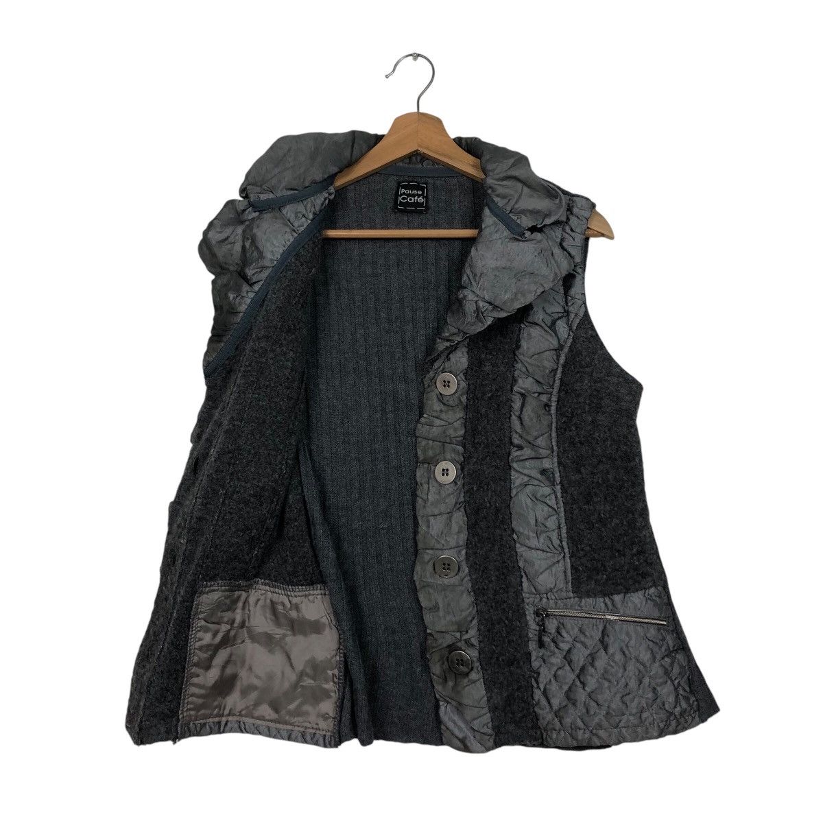 Vintage Vintage Pause Cafe Made in Italy Vest TankTop Runway Design Size US M / EU 48-50 / 2 - 12 Thumbnail