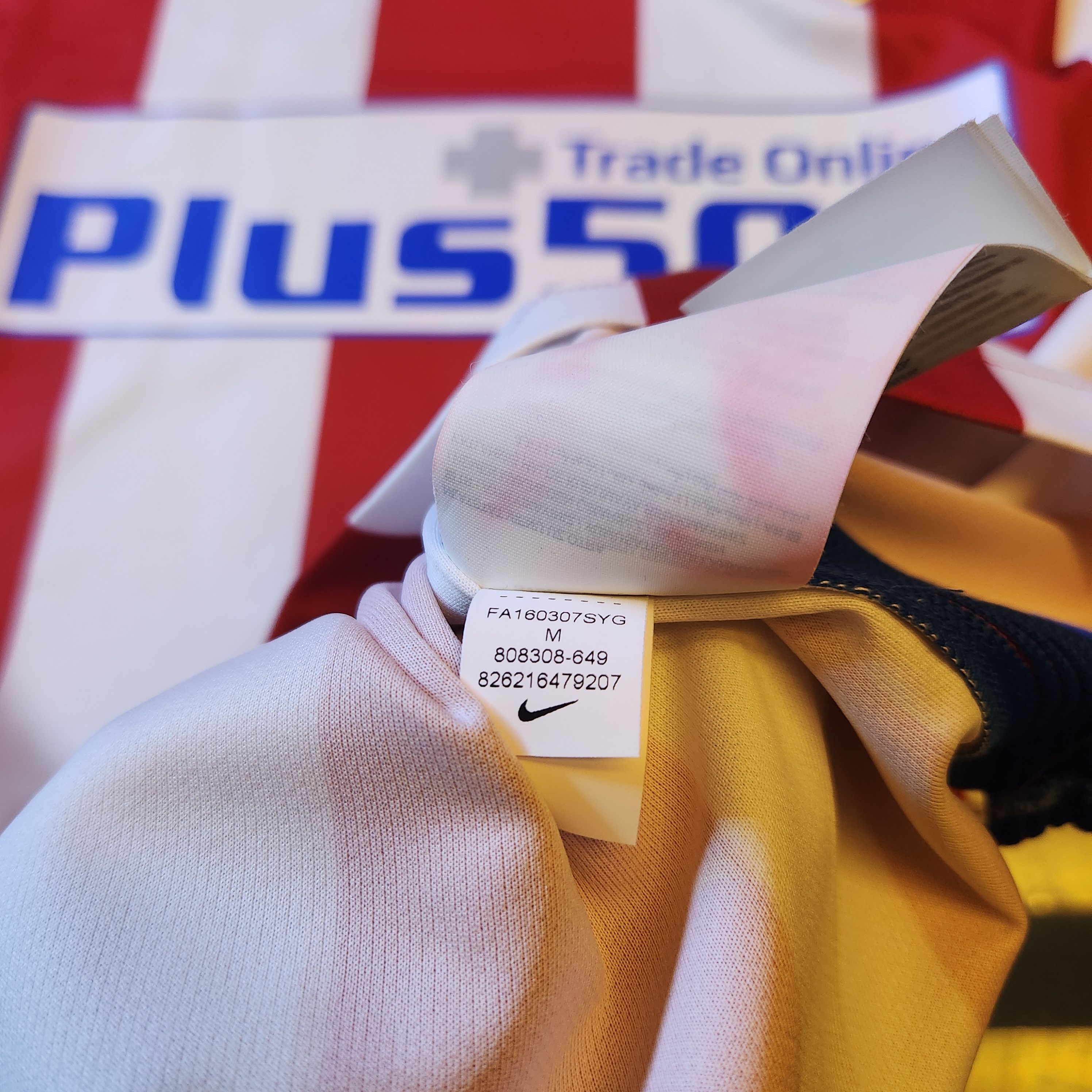Nike Authentic Atletico Madrid TORRES 2016-2017 16/17 Home Jersey Size US M / EU 48-50 / 2 - 11 Thumbnail