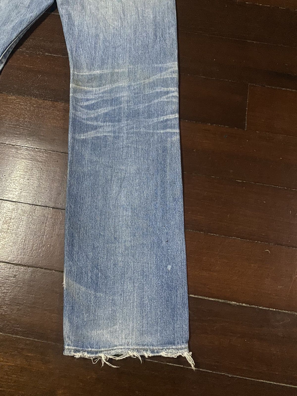 Levi's Vintage Clothing FIRE 🔥 VINTAGE 90s LEVIS BIG E 502 LVC distressed SELVEDGE Size US 33 - 15 Thumbnail