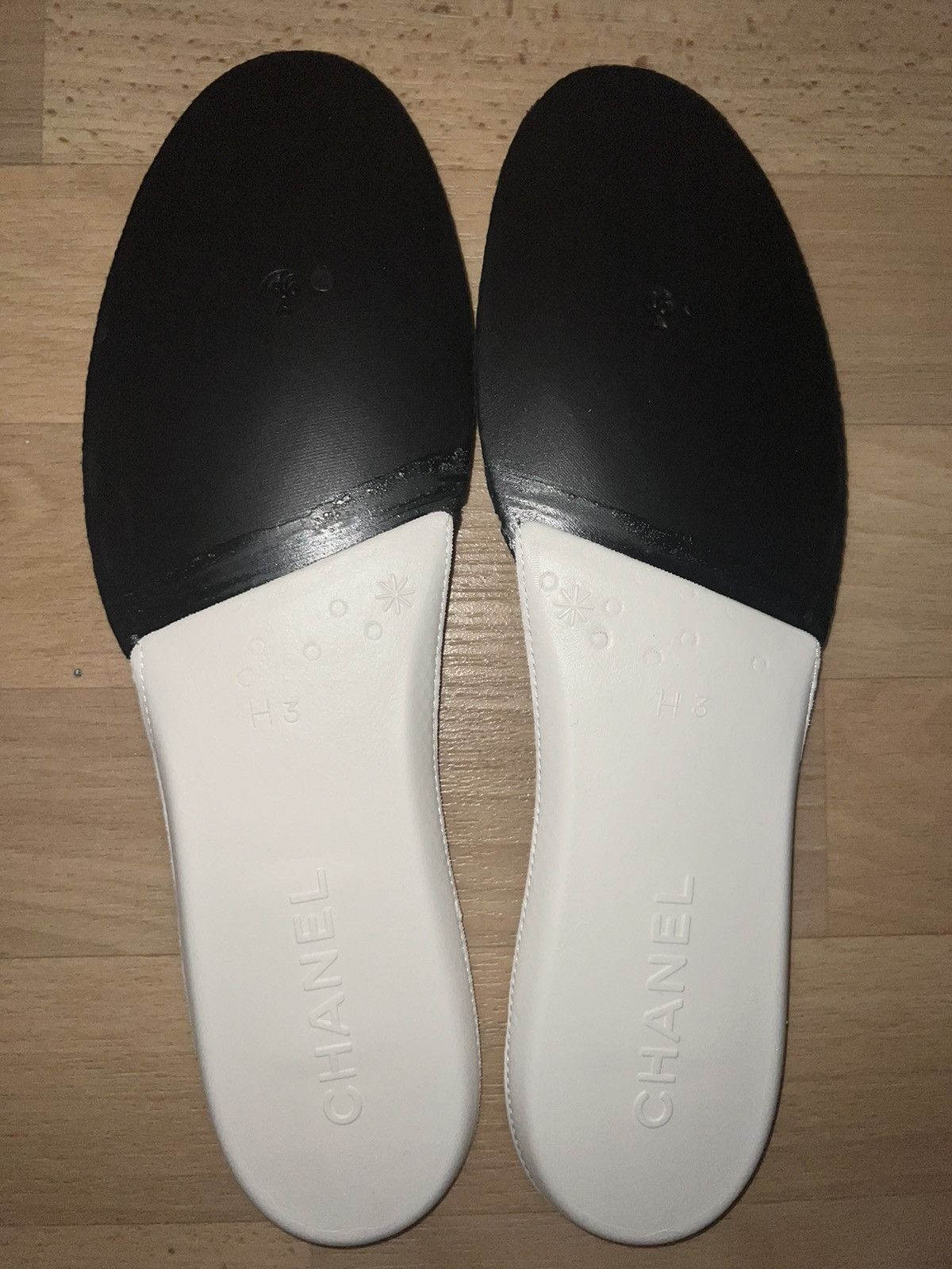 Chanel Chanel Sneakers All Over Logo Size US 12 / EU 45 - 8 Thumbnail