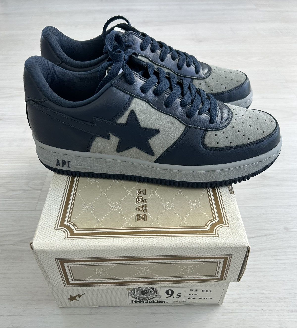 Bape VERY RARE OG 2004 A BATHING APE NAVY BAPESTA Size US 9.5 / EU 42-43 - 7 Thumbnail