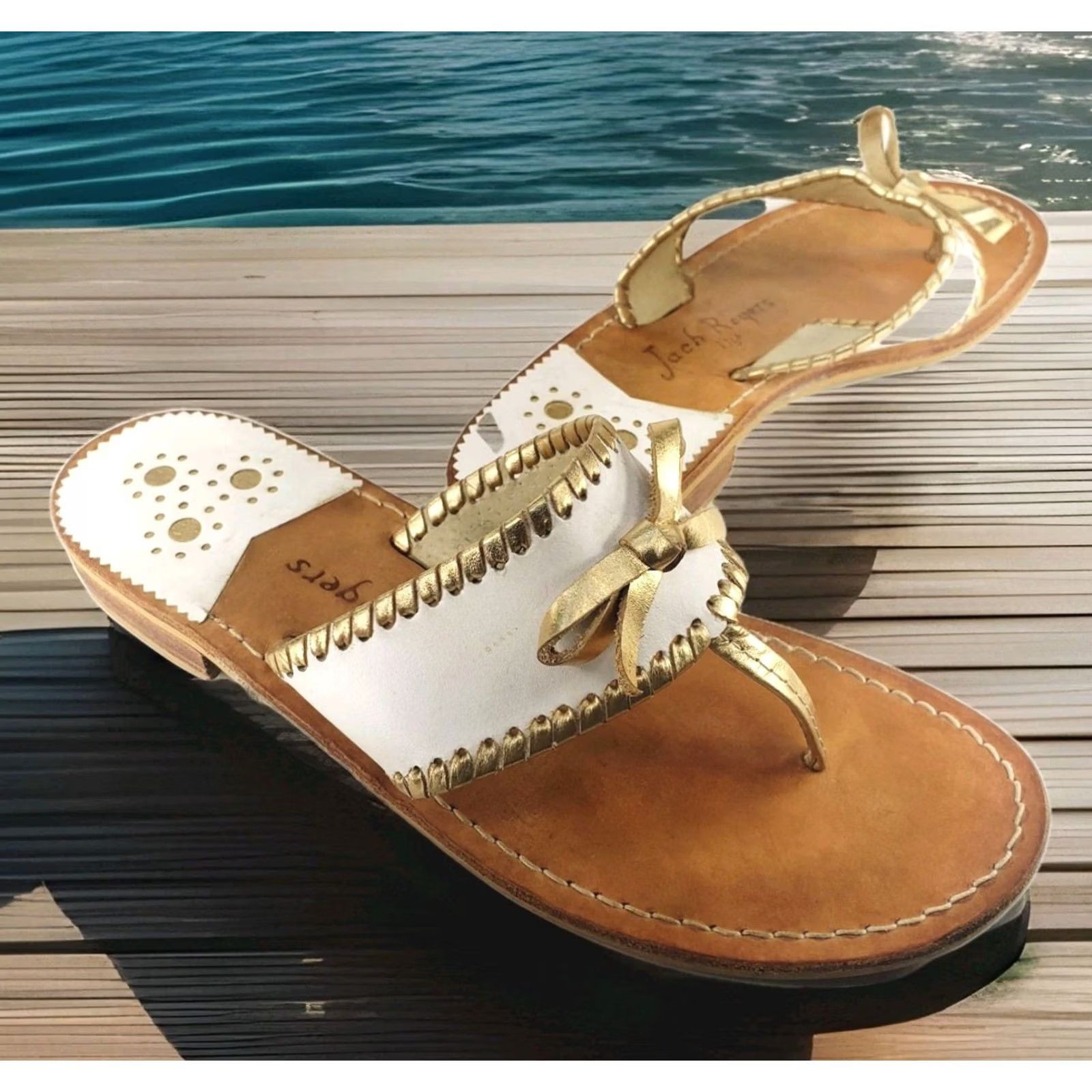 Jack Rogers VINTAGE Jack Rogers Adeline White With Gold Metallic Trim Bow Leather Sandal Womens 8.5-9 Flat Slip On Leather Upper Lining Bow Metal Cottage 90s Size US 8 / IT 38 - 2 Thumbnail