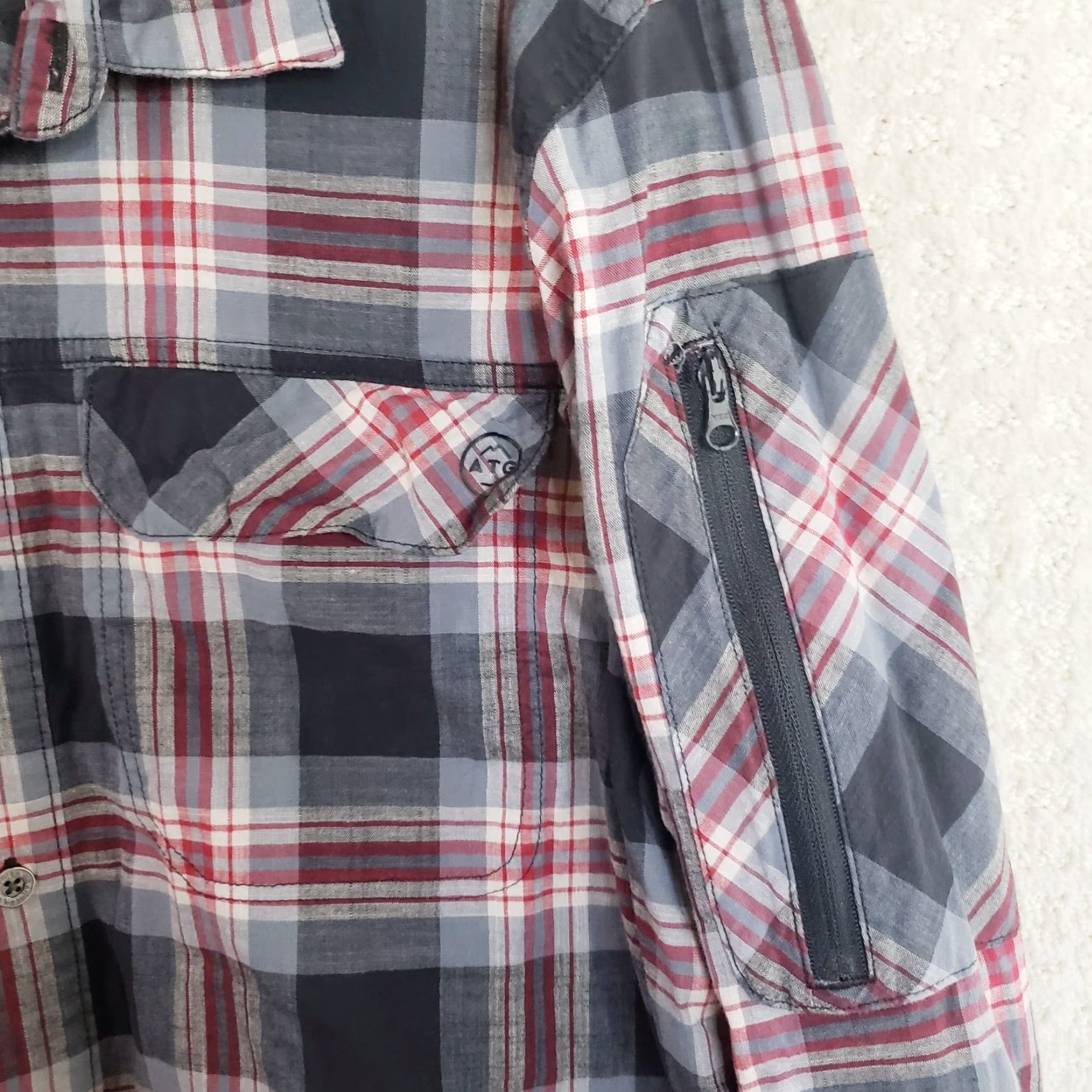 Wrangler VINTAGE Wrangler ATG Mens L Red Grey Button Up Long Sleeve Vented Shirt Plaid Slv Pocket Size US L / EU 52-54 / 3 - 5 Thumbnail