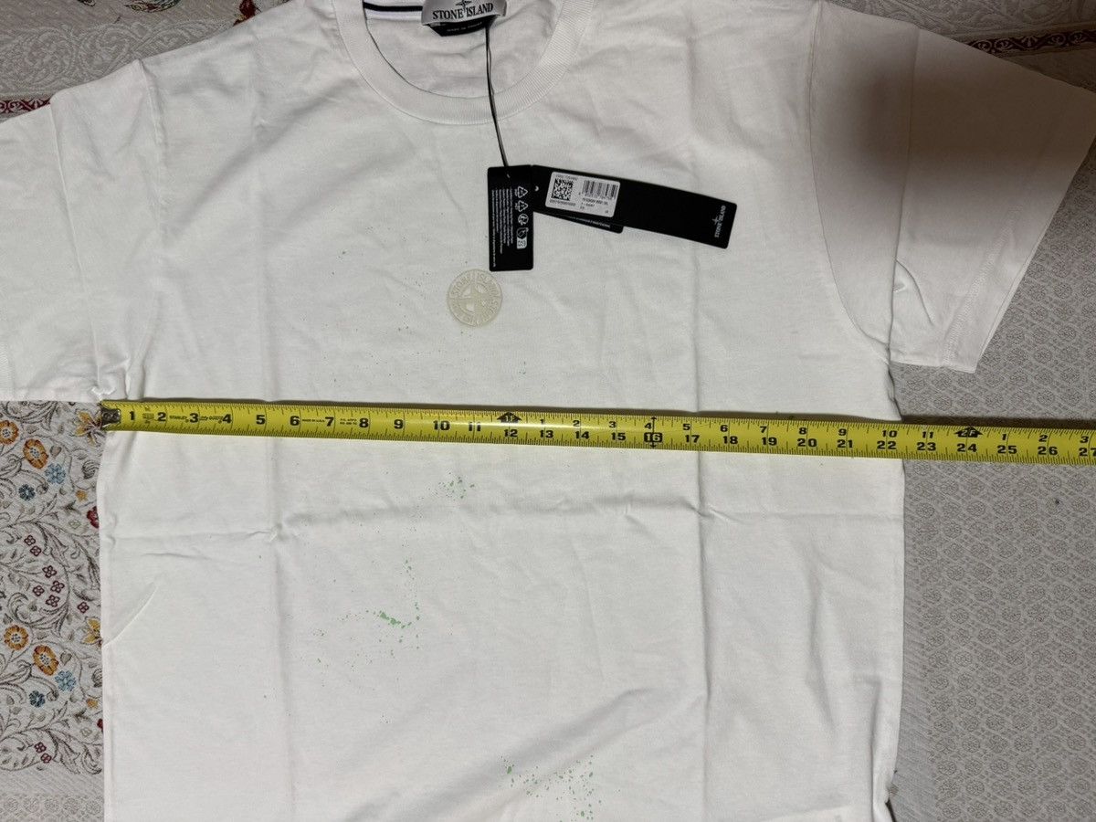 Stone Island Stone Island Paint Splatter Embroidered Chest Logo White Tee Size US XXL / EU 58 / 5 - 10 Thumbnail