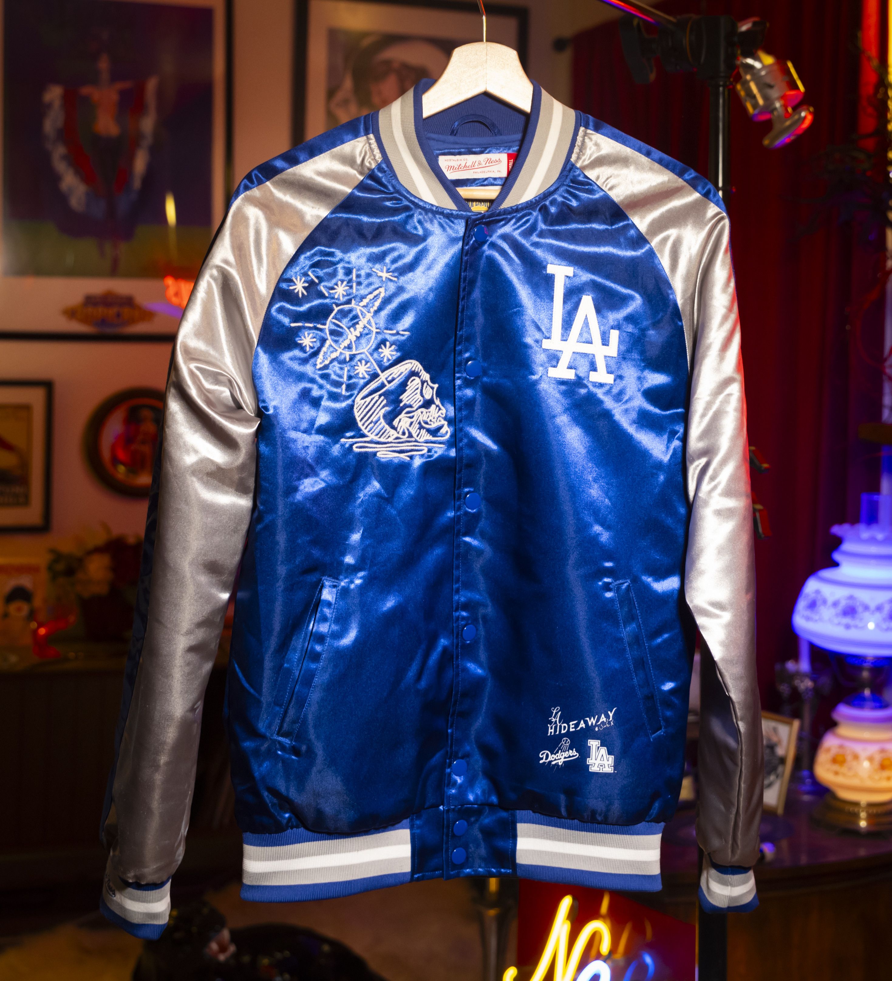 Mitchell & Ness LA Dodgers rare Mitchell & Ness x The Hideaway satin jacket Size US S / EU 44-46 / 1 - 1 Thumbnail