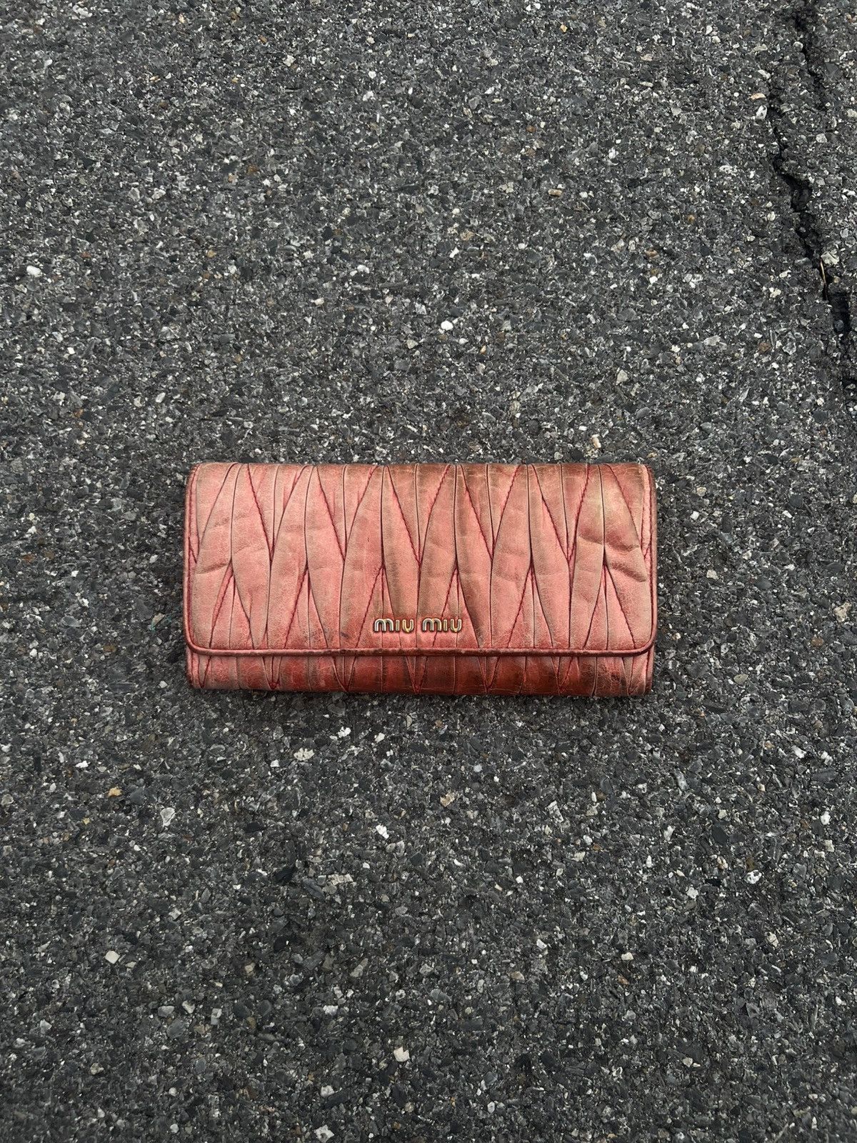 miu miu matelasse long wallet