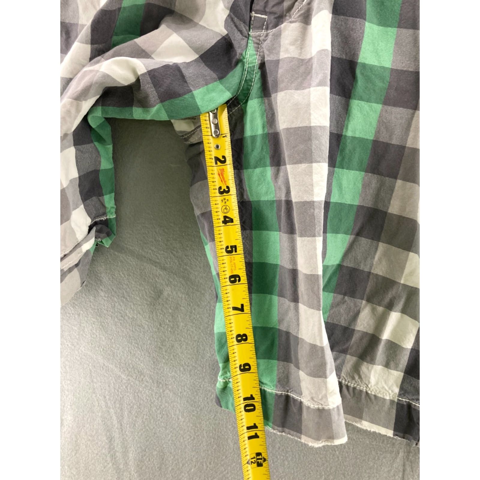 American Eagle Outfitters American Eagle Shorts 34 Mens Plaid Longer Length Skater Golf Size US 34 / EU 50 - 4 Thumbnail