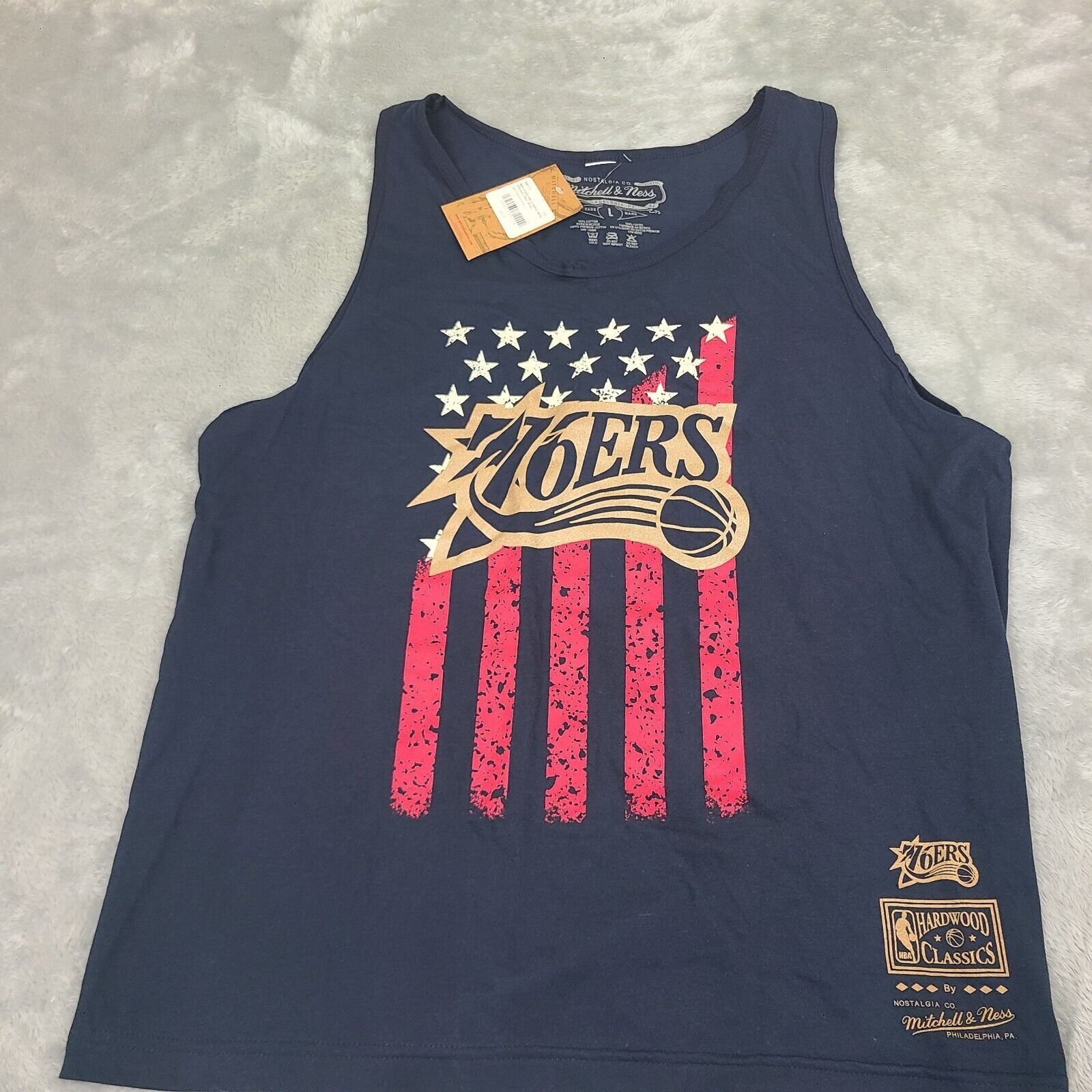 Mitchell & Ness NWT Micthell & Ness Philadelphia 76ers NBA Stars & Stripes T Size US L / EU 52-54 / 3 - 1 Thumbnail