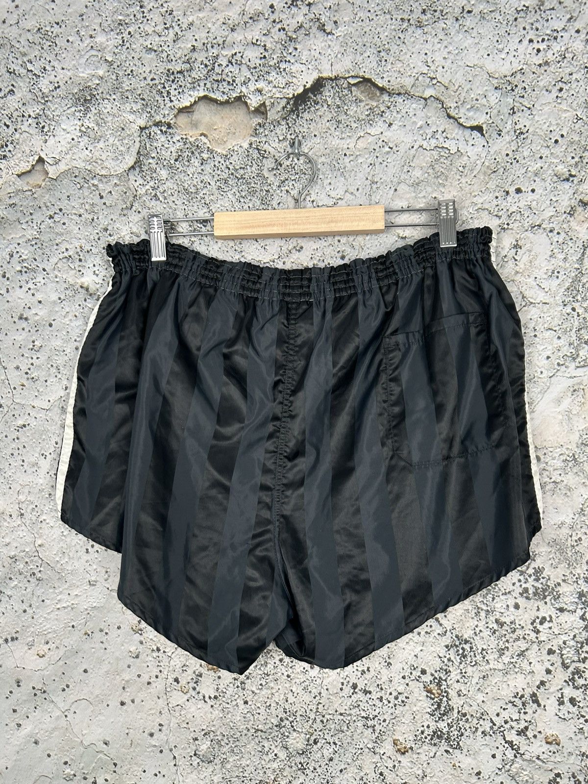 Adidas Vintage Adidas Archive Shorts Streetwear 90s Sport Football Size US 36 / EU 52 - 4 Thumbnail