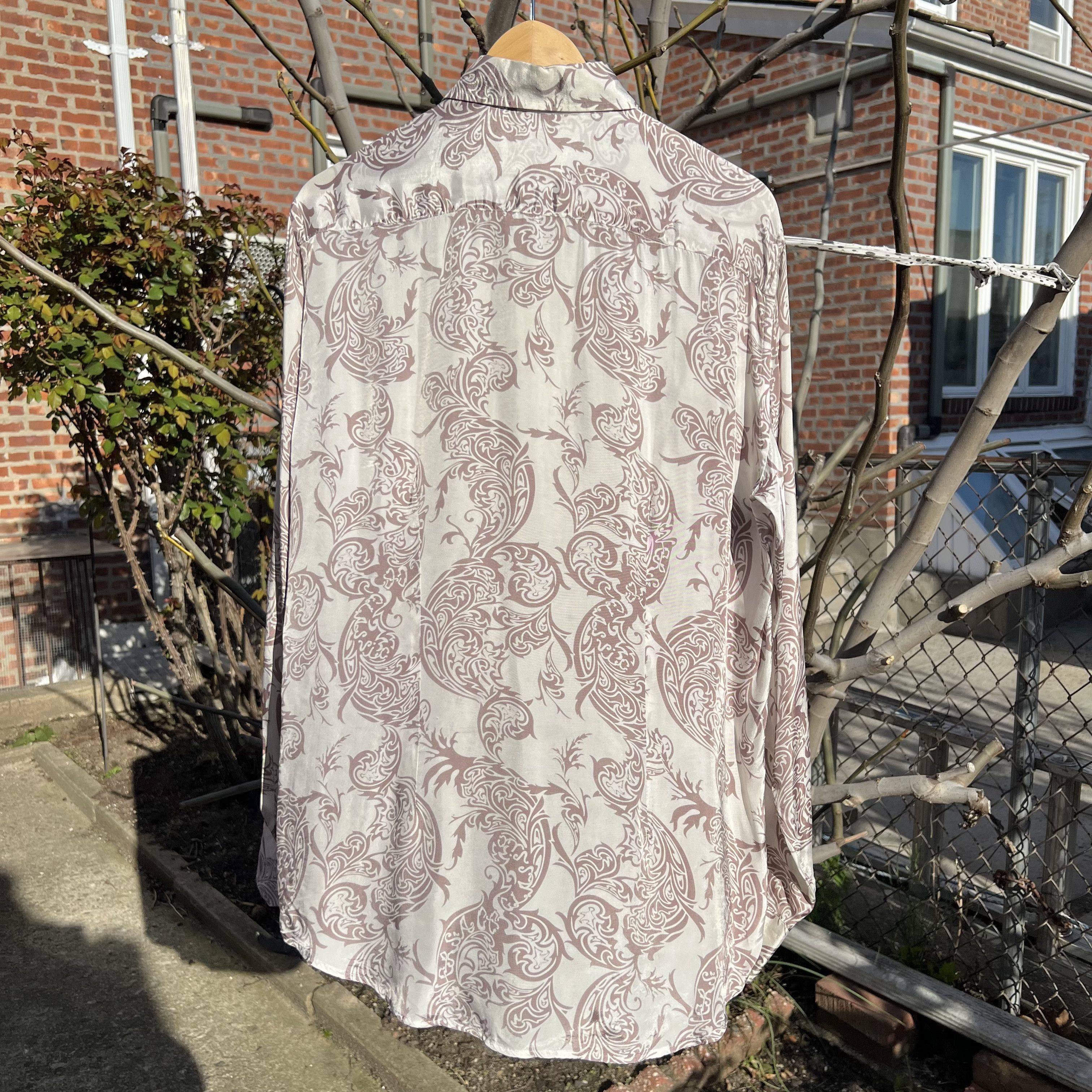 Versace Vintage 90’s Versace Classic Shiny Tribal Print Shirt Size US M / EU 48-50 / 2 - 3 Thumbnail