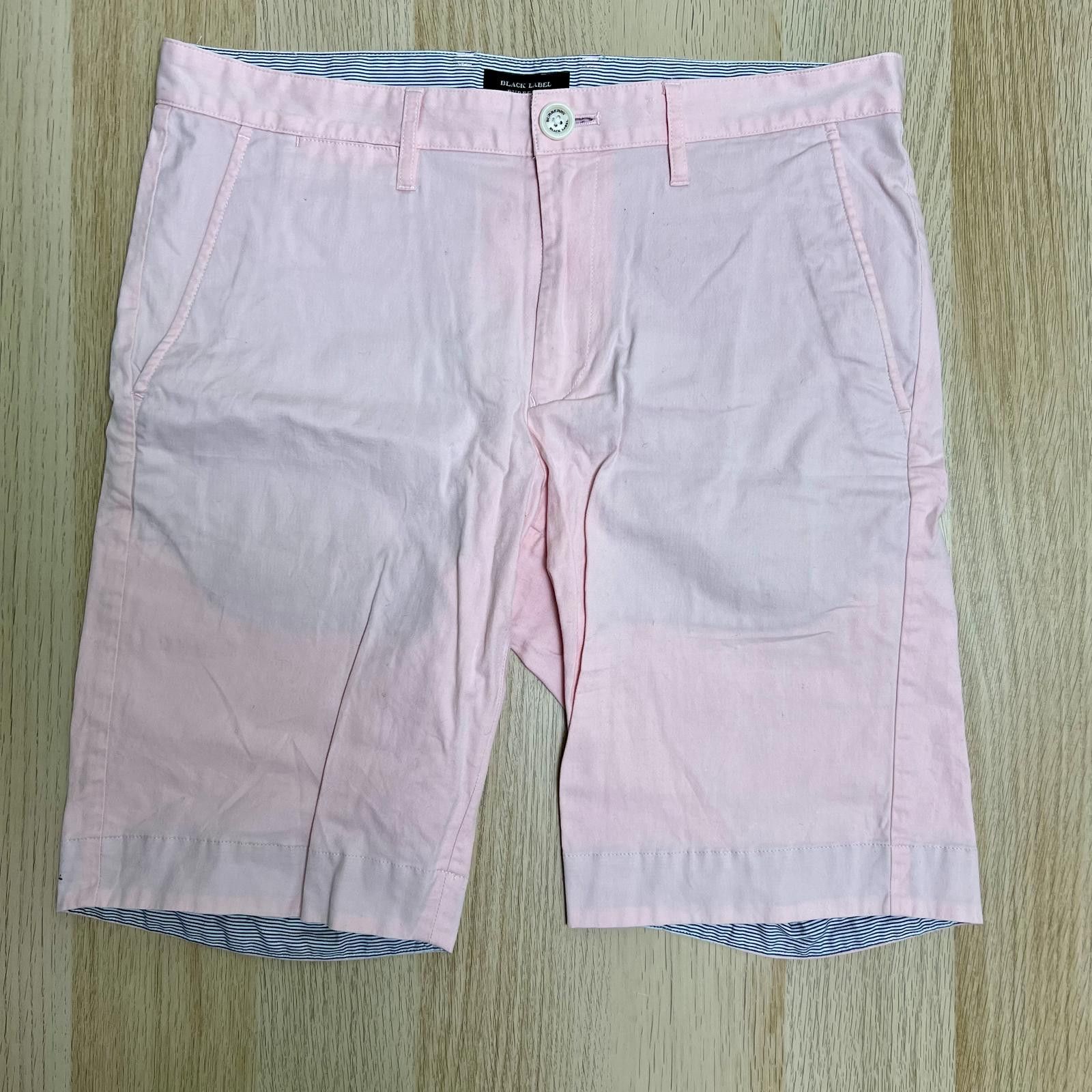 Burberry Vintage Burberry Black Label Chino Shorts Size US 32 / EU 48 - 1 Thumbnail