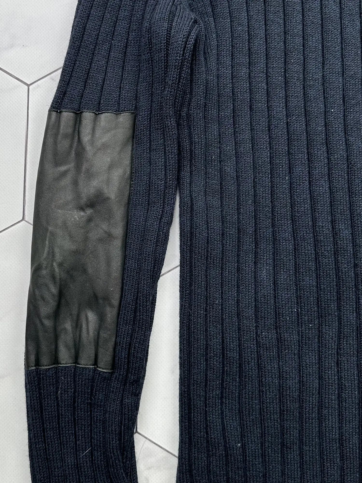 Salvatore Ferragamo Salvatore Ferragamo Vintage Wool Sweater (B290) Size US M / EU 48-50 / 2 - 10 Thumbnail