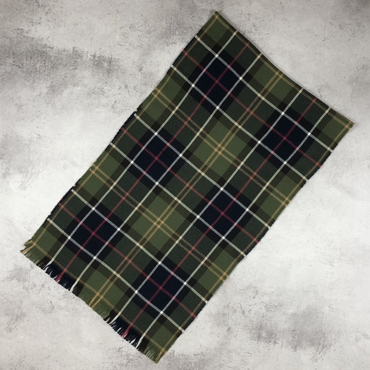 Barbour Barbour Tartan Scarf Extra Fine Merino Wool Size ONE SIZE - 16 Thumbnail