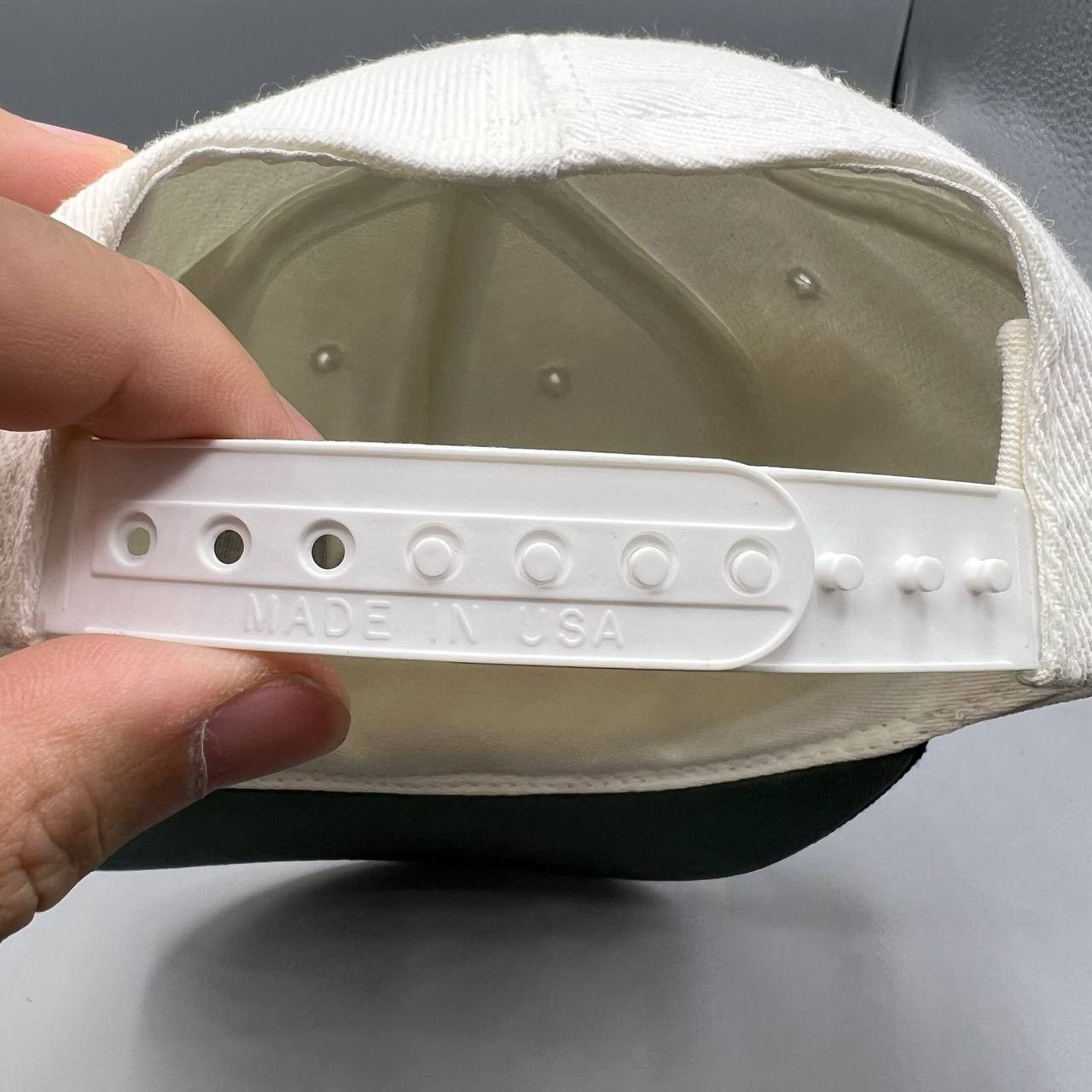 Nike Vintage Air Jordan Hat Men Nike Snap Back Cap with Signature Size ONE SIZE - 7 Thumbnail