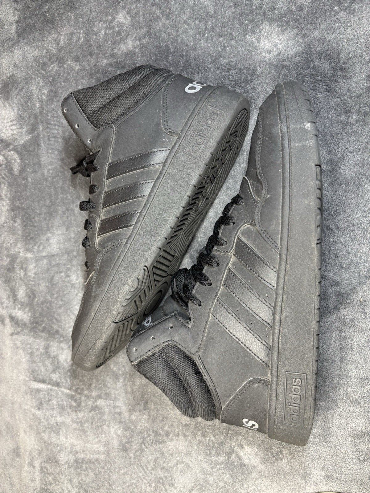 Adidas adidas Men's Hoops 3.0 Mid Top Athletic Shoes Us 10.5M Size US 10.5 / EU 43-44 - 6 Thumbnail