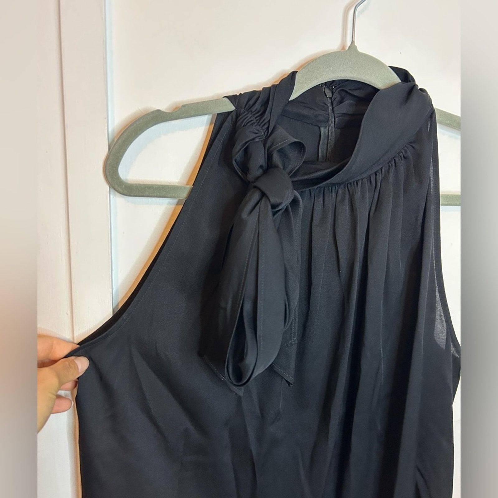 St. John St. John Black Silk Sleeveless Neck Tie Top Size L / US 10 / IT 46 - 5 Thumbnail