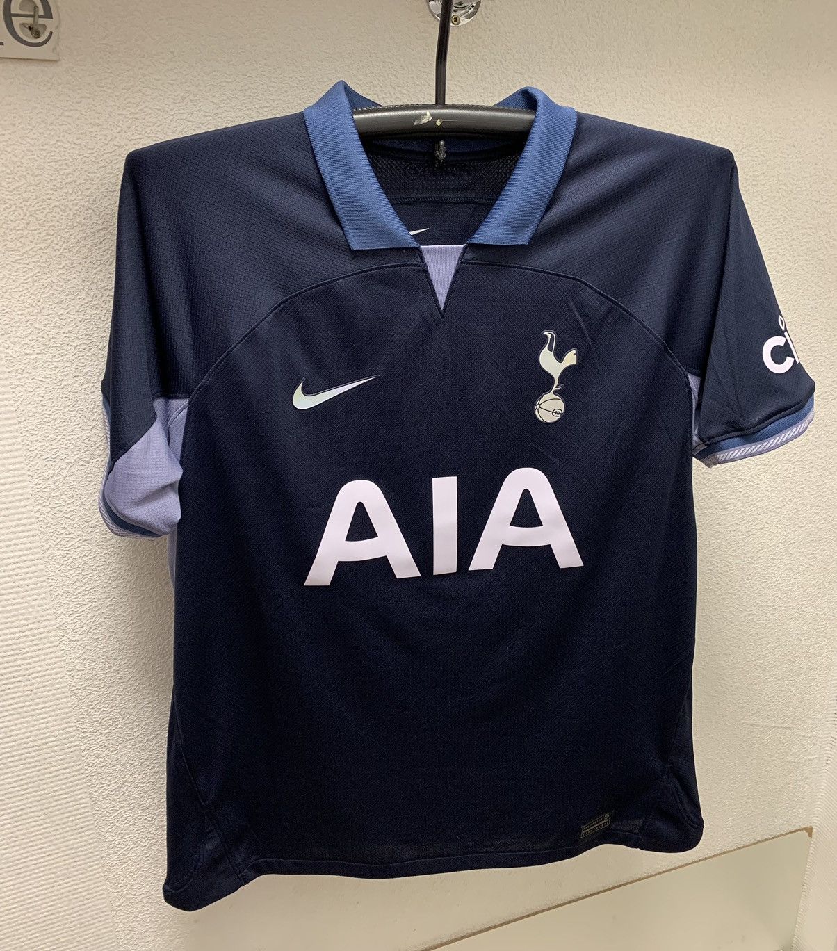 Nike Tottenham Hotspur’s Nike soccer jersey L sz AIA ( Kane Son) Size US L / EU 52-54 / 3 - 1 Thumbnail