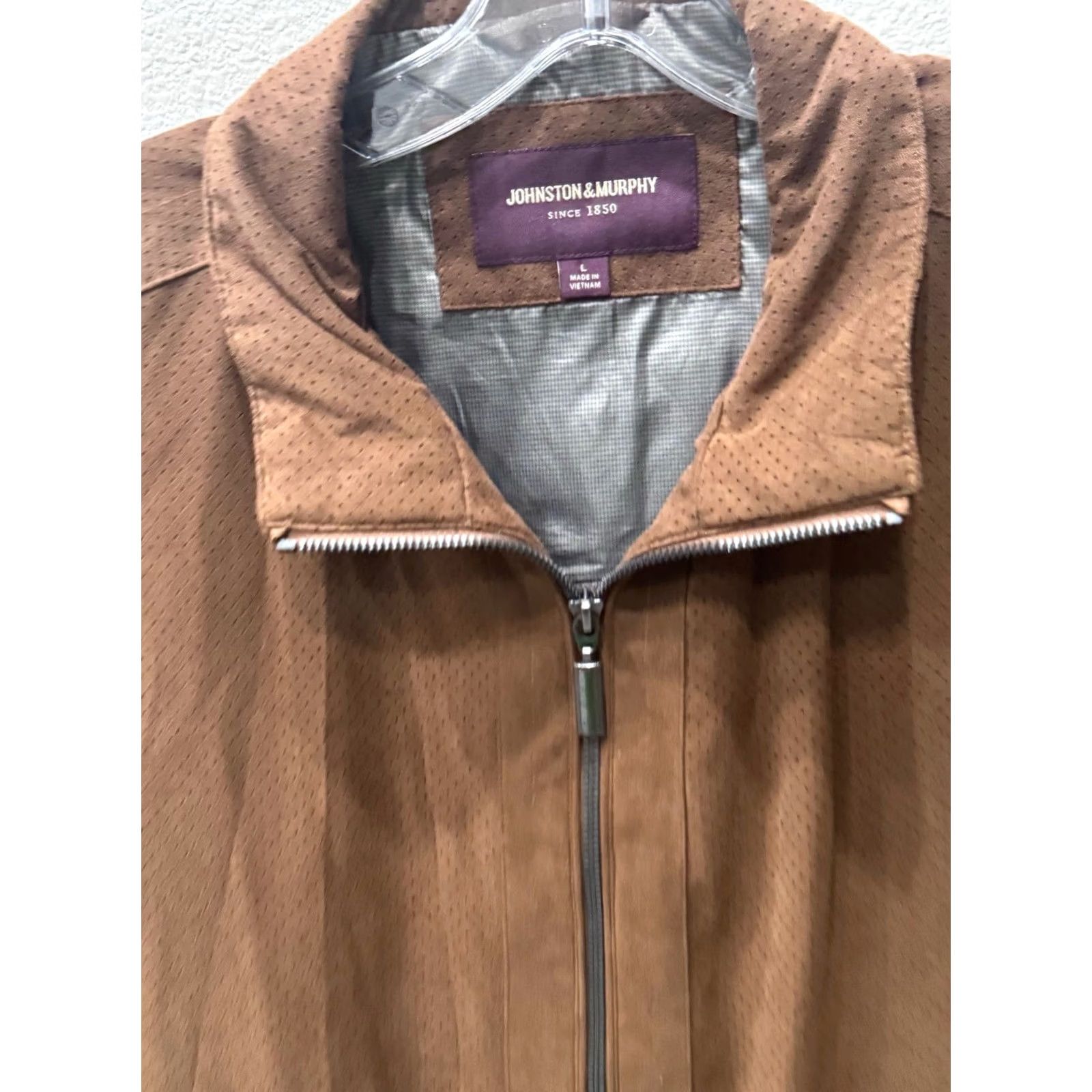 Johnston & Murphy Johnson & Murphy Poly Faux Leather Zippered SWEATER Large L Men Cardigan Multicolor 100% Happiness Guarantee Mens Size US L / EU 52-54 / 3 - 6 Thumbnail