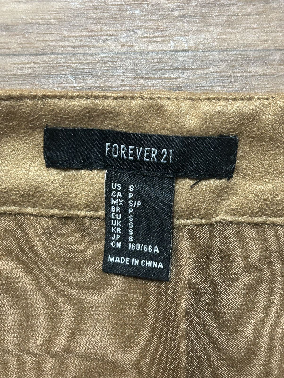 Forever 21 Forever 21 brown tan faux suede mini skirt with zipper Size 26" / US 2 / IT 38 - 3 Thumbnail