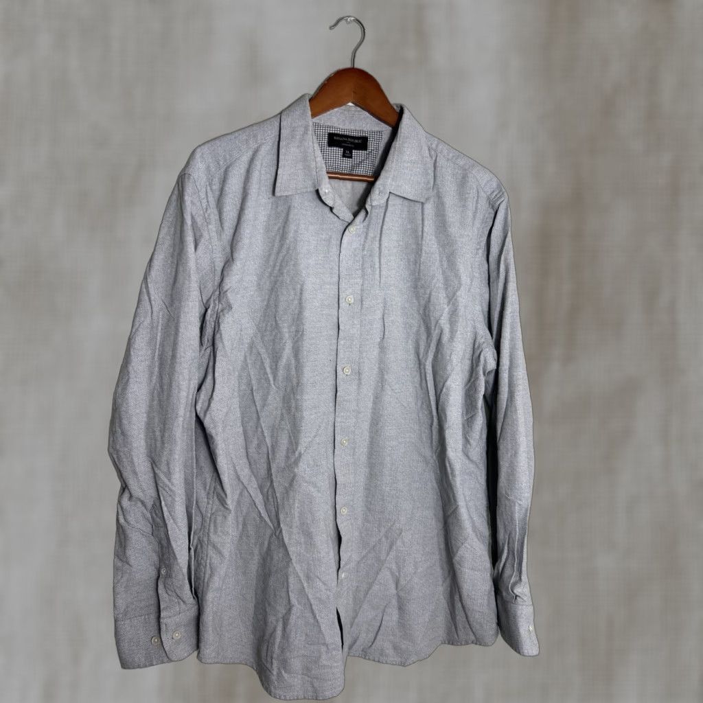 Banana Republic Banana Republic Mens XL Long Sleeve Chambray Shirt Gray Herringbone Button-Up Shirt Mens XL Chambray Shirt Size US XL / EU 56 / 4 - 1 Thumbnail
