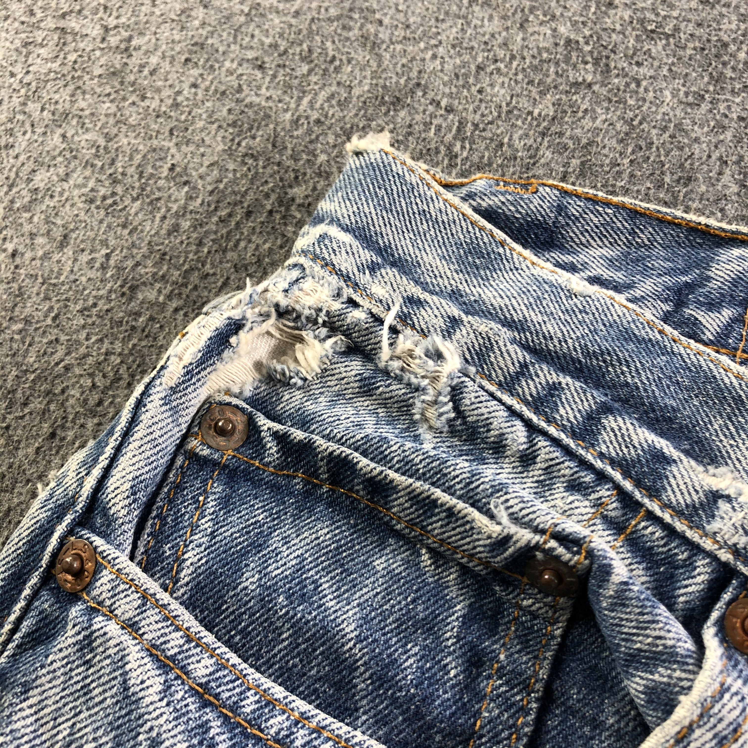 Levi's 90s Vintage Blue Wash Levis 501 Jeans-J3606 Size US 28 / EU 44 - 10 Thumbnail