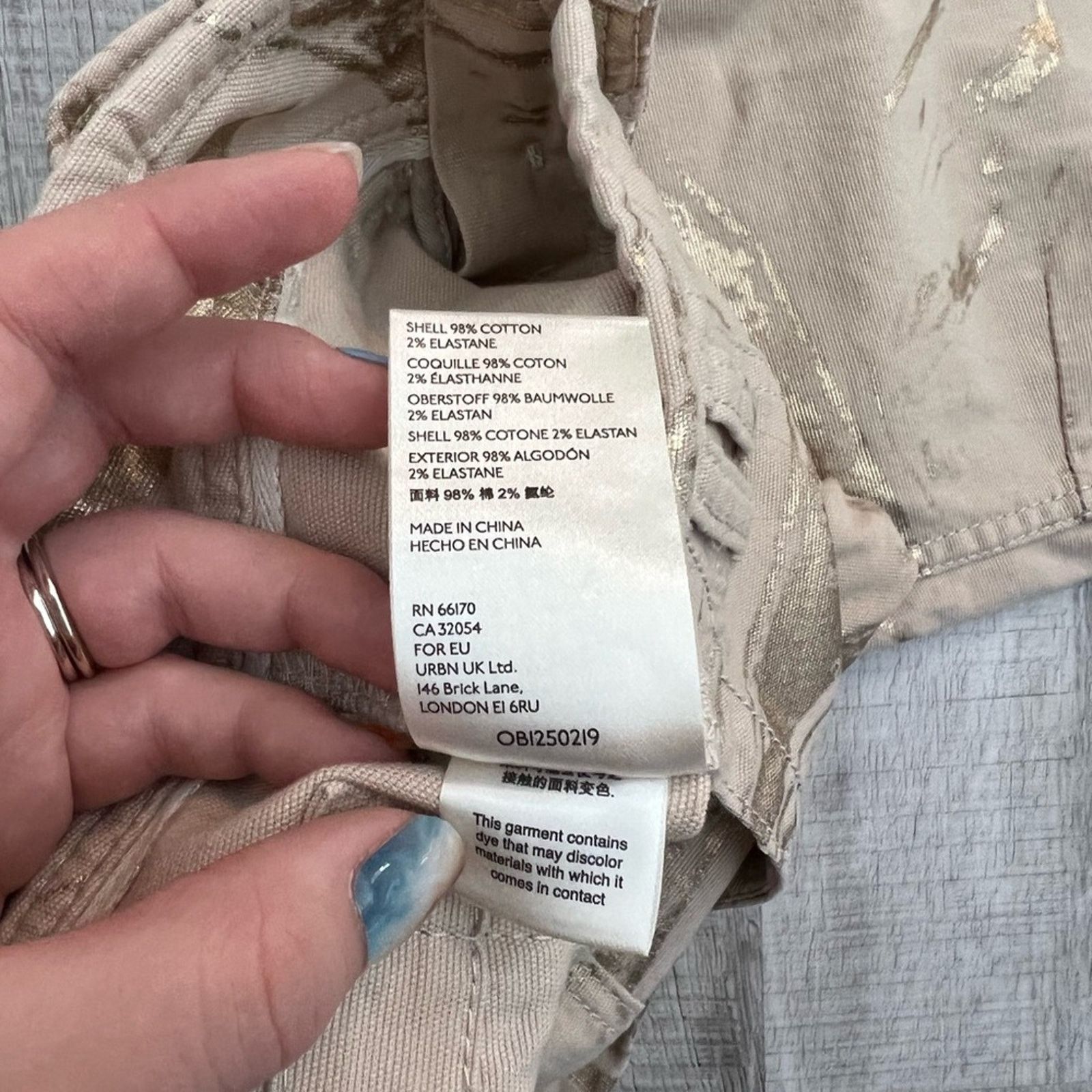Anthropologie Anthropologie Wanderer utility pant khaki and gold painted Size 28" / US 6 / IT 42 - 8 Thumbnail