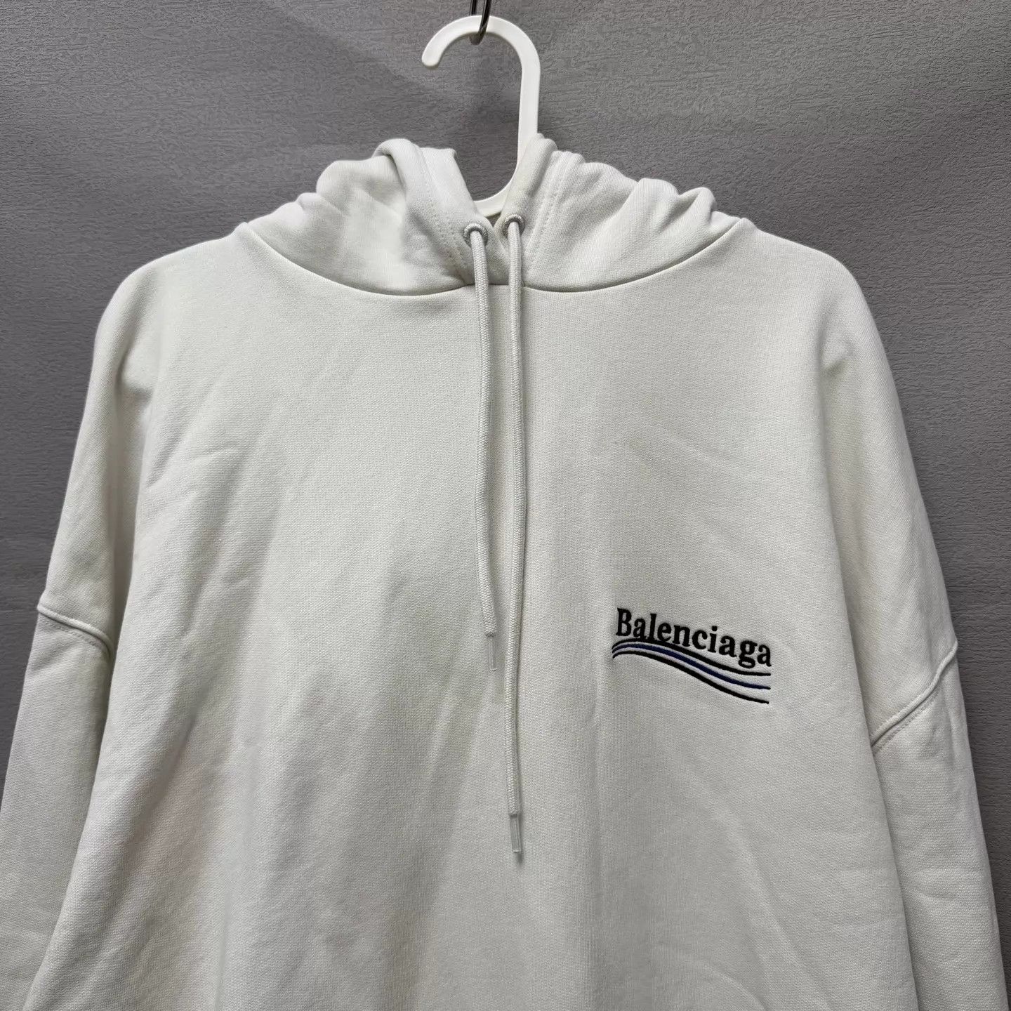 Balenciaga Balenciaga Coke Embroidered Hoodie White M OS 98 New Size US M / EU 48-50 / 2 - 6 Thumbnail