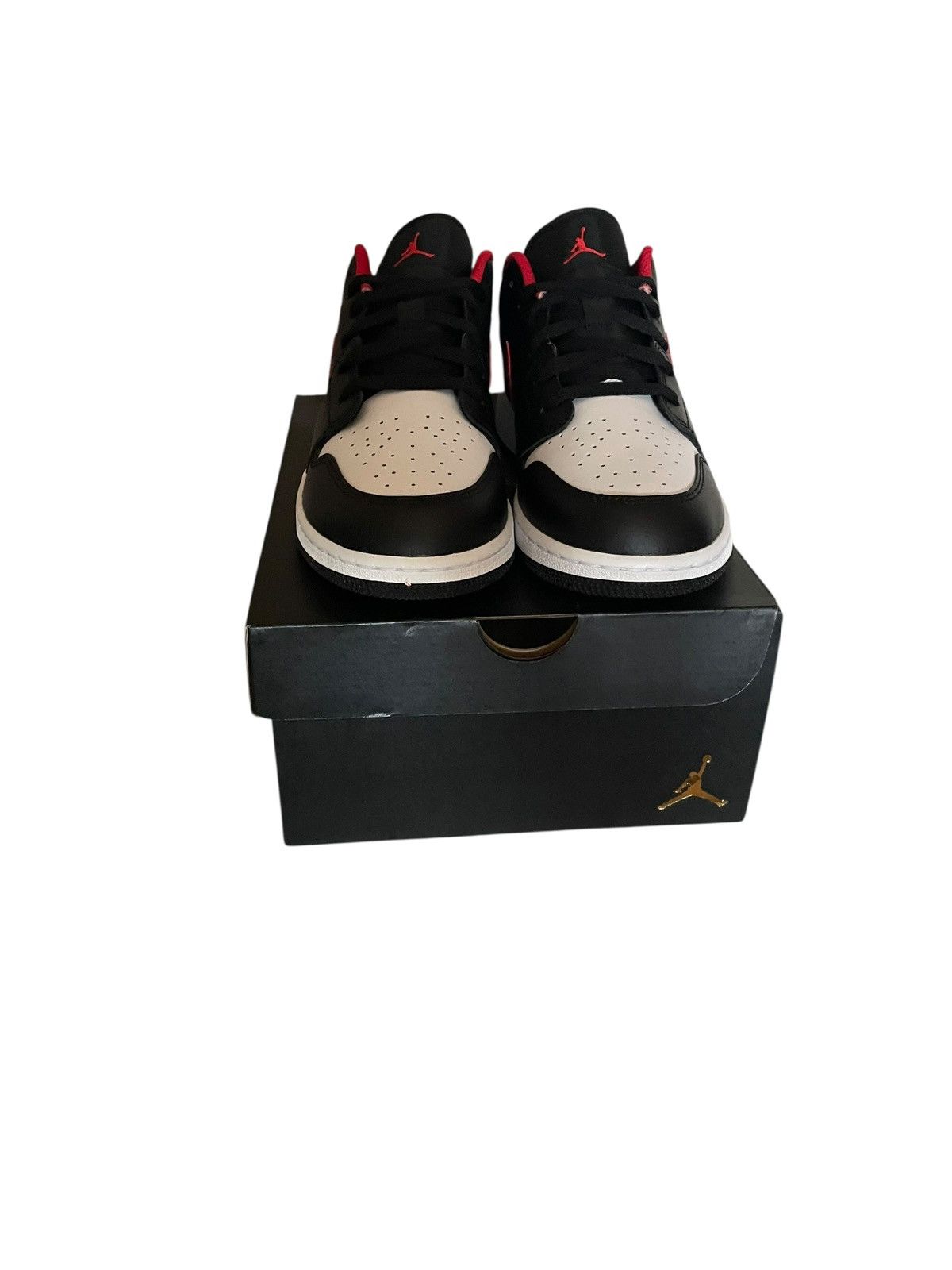 Jordan Brand × Nike Air Jordan 1 Low Black Fire Red GS (553560-063) Size US 7 / EU 40 - 3 Thumbnail