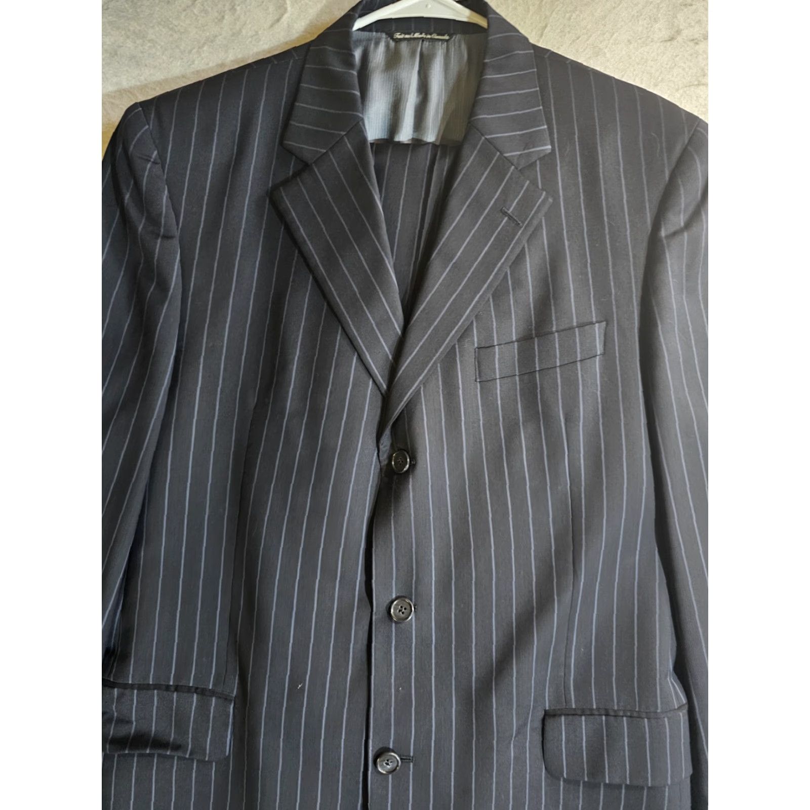 Jack Victor VINTAGE Jack Victor Classic Estrato Super 110's 2pc Suit Navy Pin Striped Wool 42L 34x30 Mens Size 44R - 3 Thumbnail