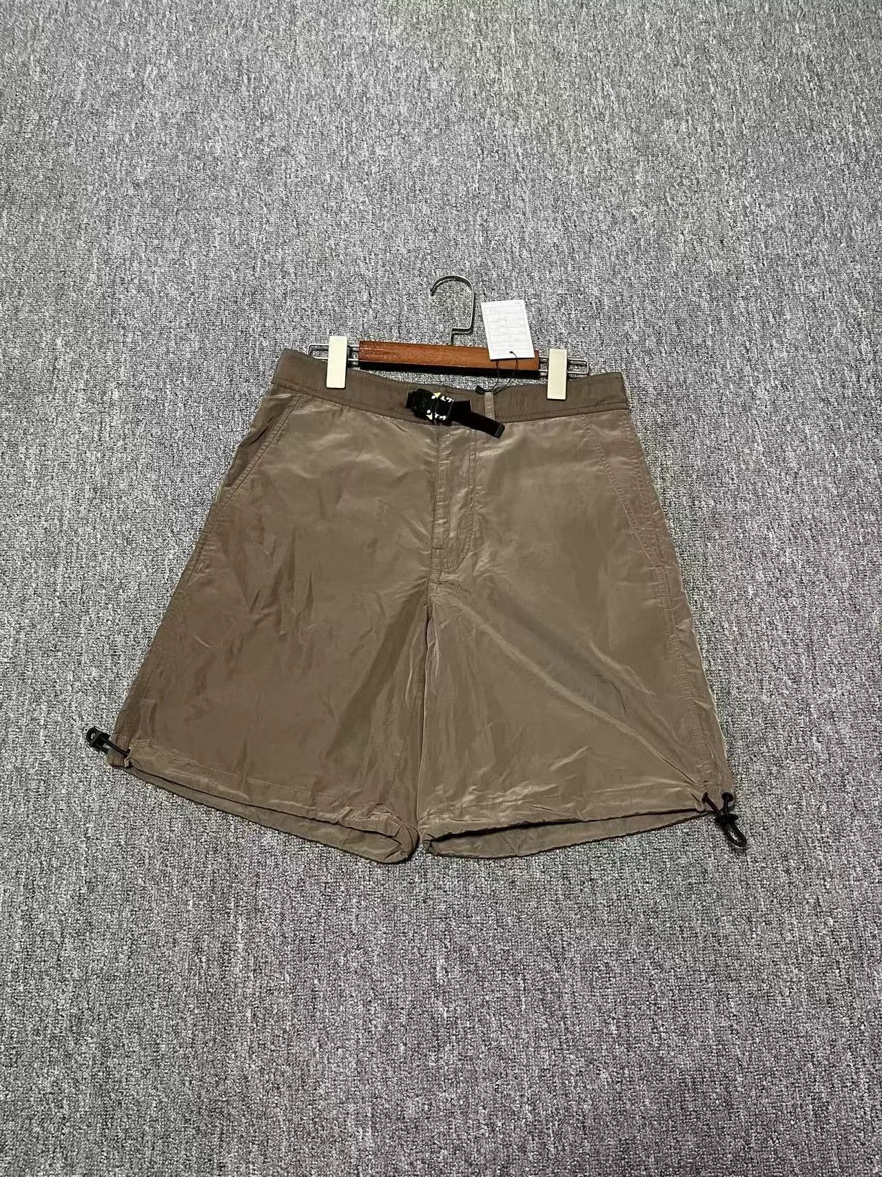 Dior dior brown men's shorts with buckle Size US 44 / EU 60 - 1 Thumbnail
