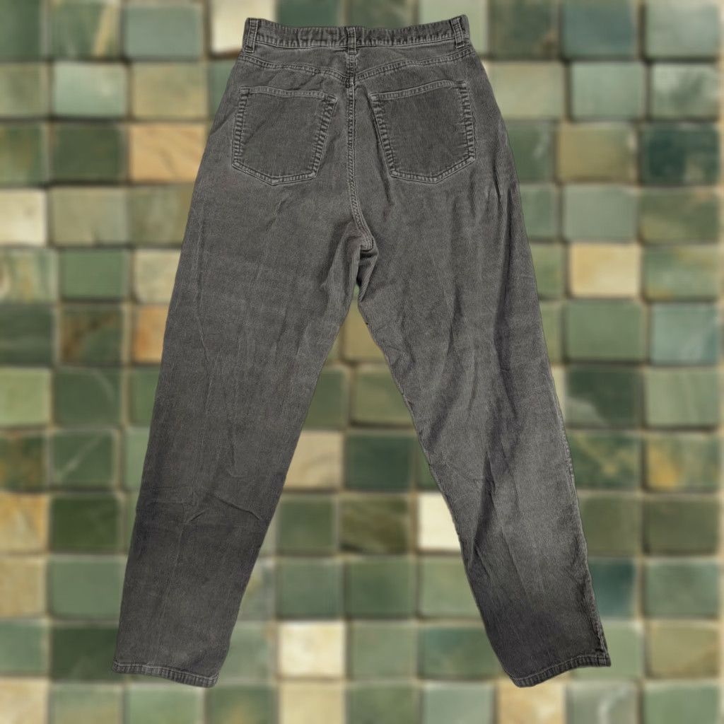 Eddie Bauer VTG Eddie Bauer High Rise Green Corduroy Pant Sz 8 Straight 90s Adults Mens or Womens Size 30" / US 8 / IT 44 - 1 Thumbnail