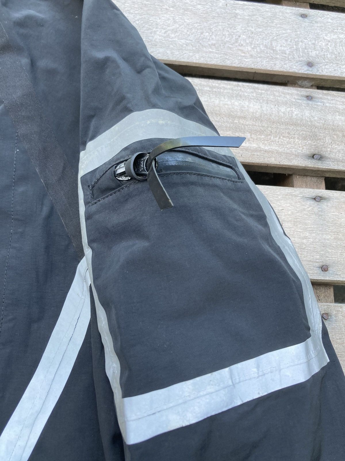 Boris Bidjan Saberi 11 by Boris Bidjan Saberi J2 Tactical Reflective Parkas Size US L / EU 52-54 / 3 - 10 Thumbnail