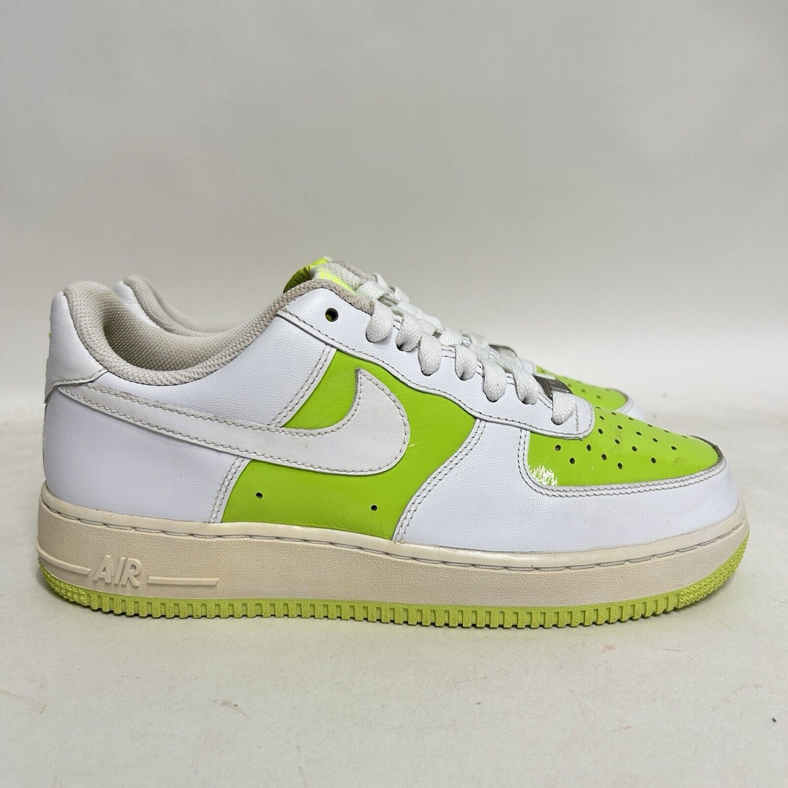 Nike Nike Shoes Air Force 1 Low '07 WMNS “Volt” 2024 Size US 9 / IT 39 - 4 Thumbnail