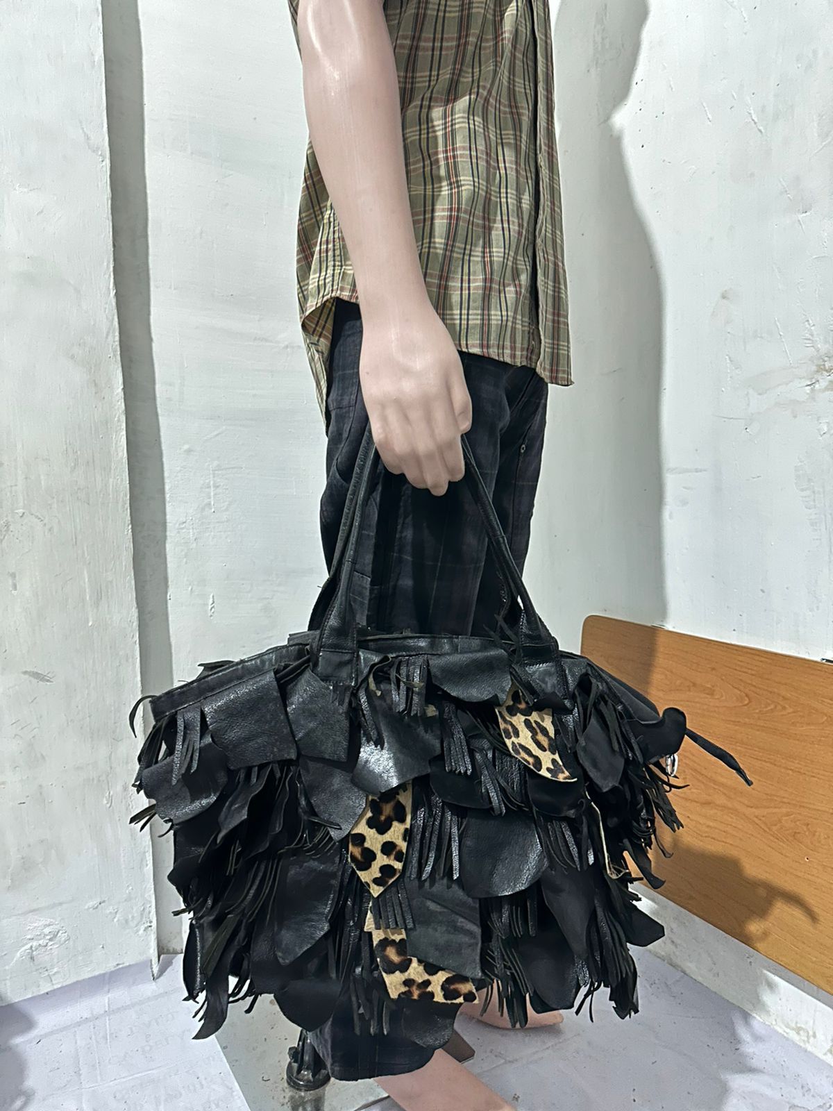 Other 🔥Beautiful design Avant Garde Style scales ruffled bag Size ONE SIZE - 3 Thumbnail