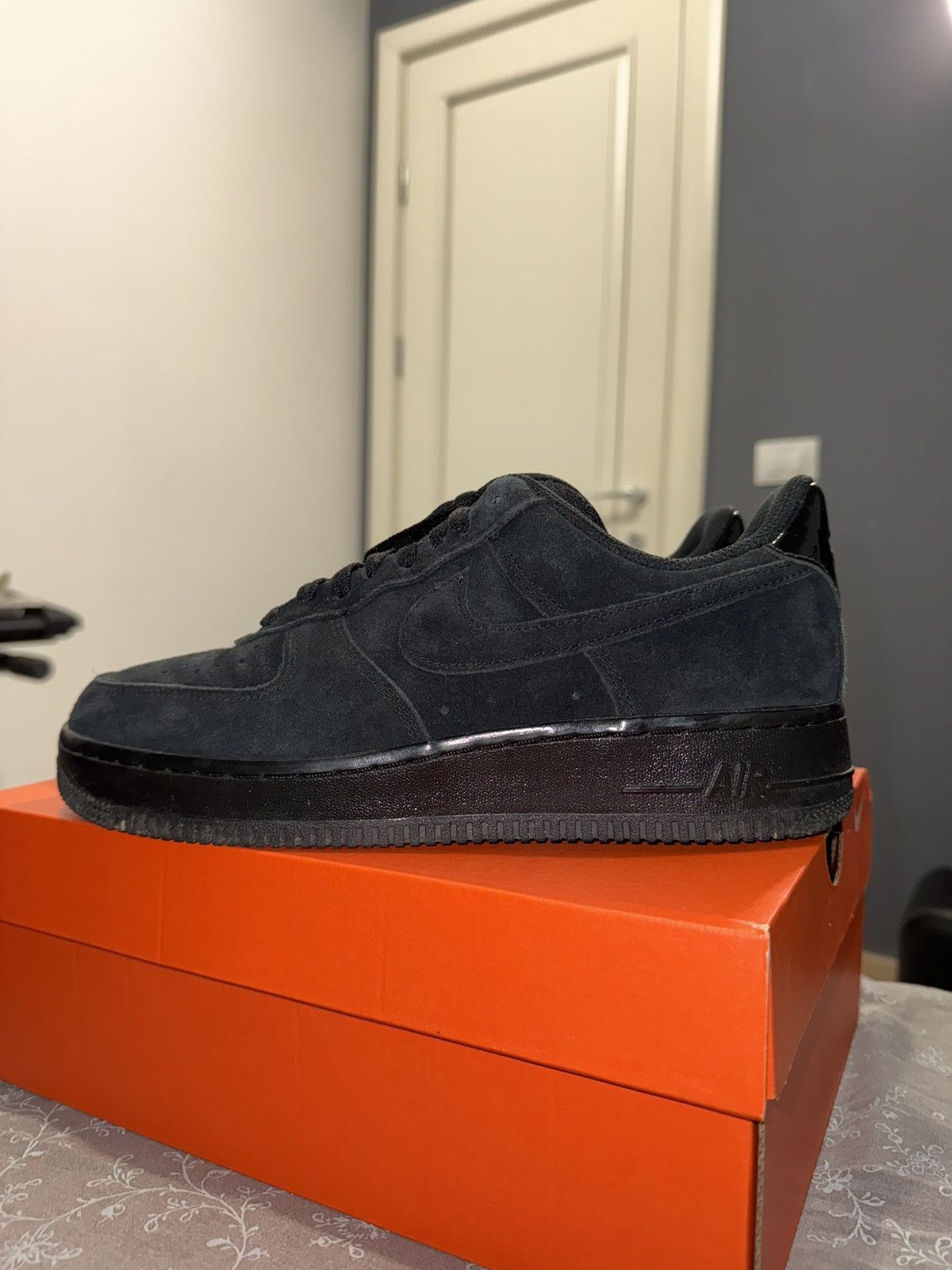 Nike Air Force 1 '07 Size US 8 / EU 41 - 2 Thumbnail