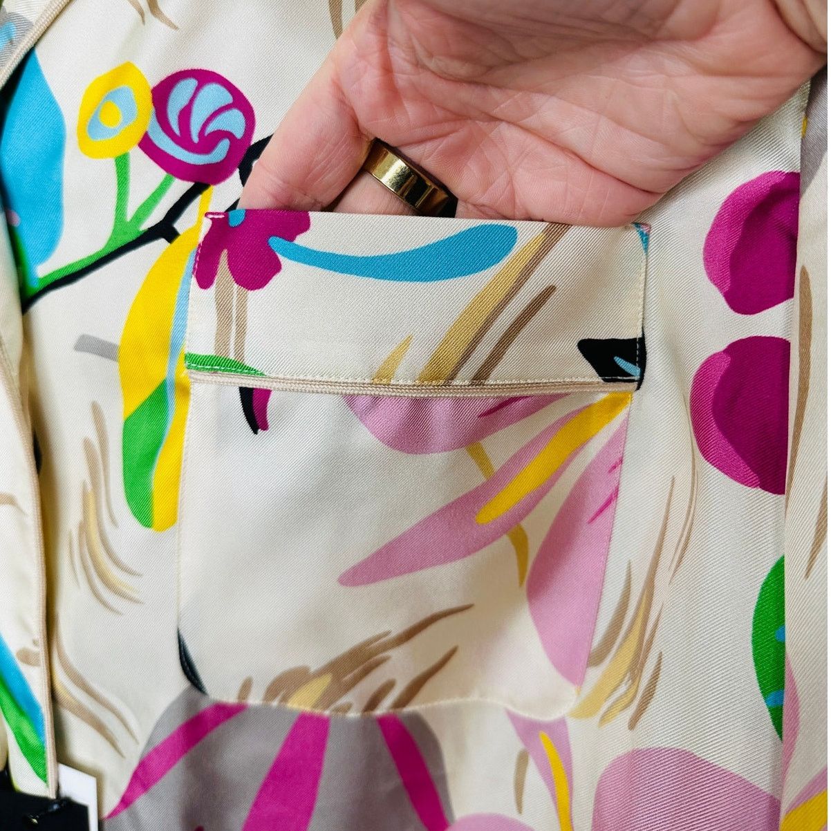 Gucci NWT Gucci Silk Pink Blue Multi Floral Printed Blouse 46 / XL Size XL / US 12-14 / IT 48-50 - 7 Thumbnail