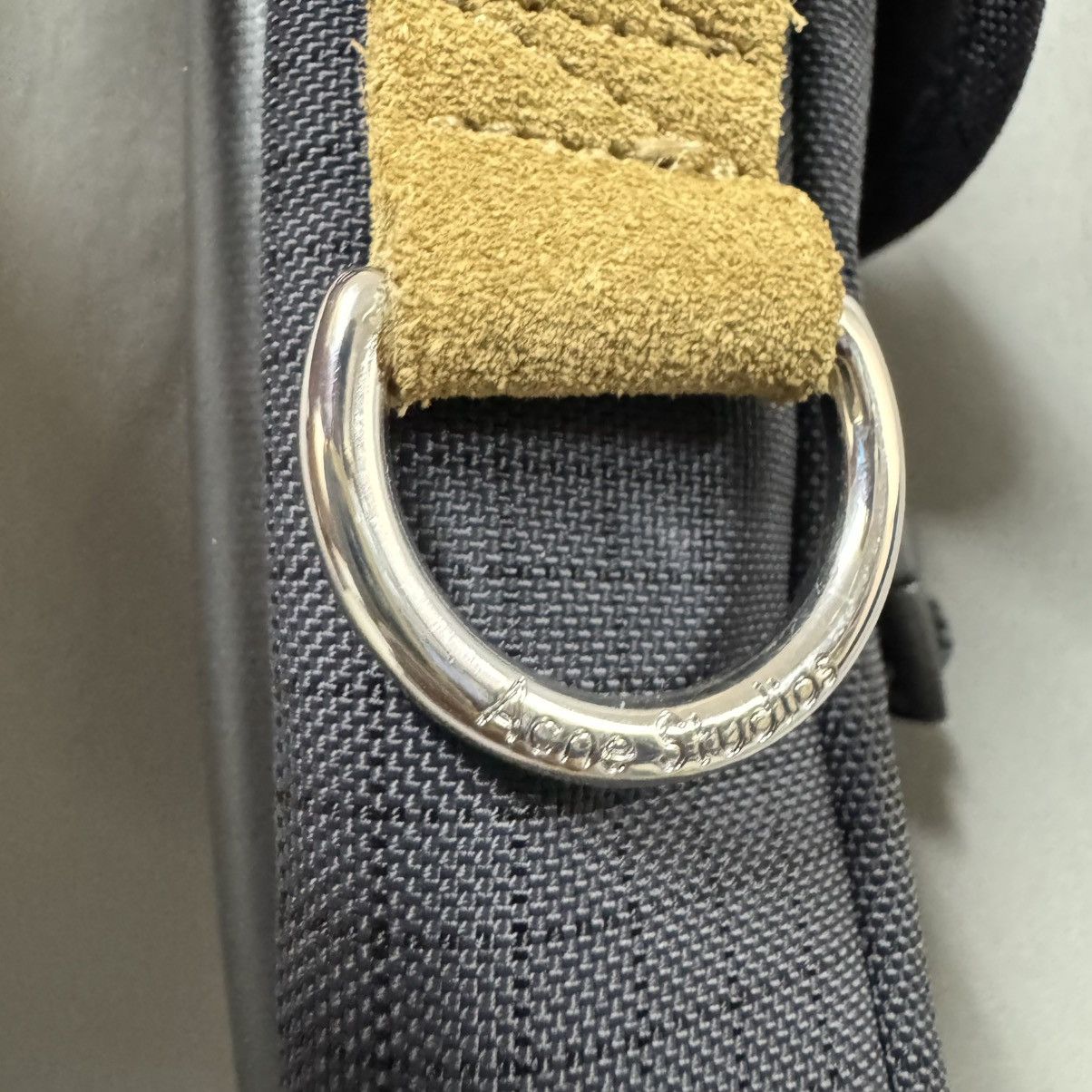 Acne Studios Acne Studios Ayden Ripstop Phone Pouch Crossbody Bag Size ONE SIZE - 16 Thumbnail