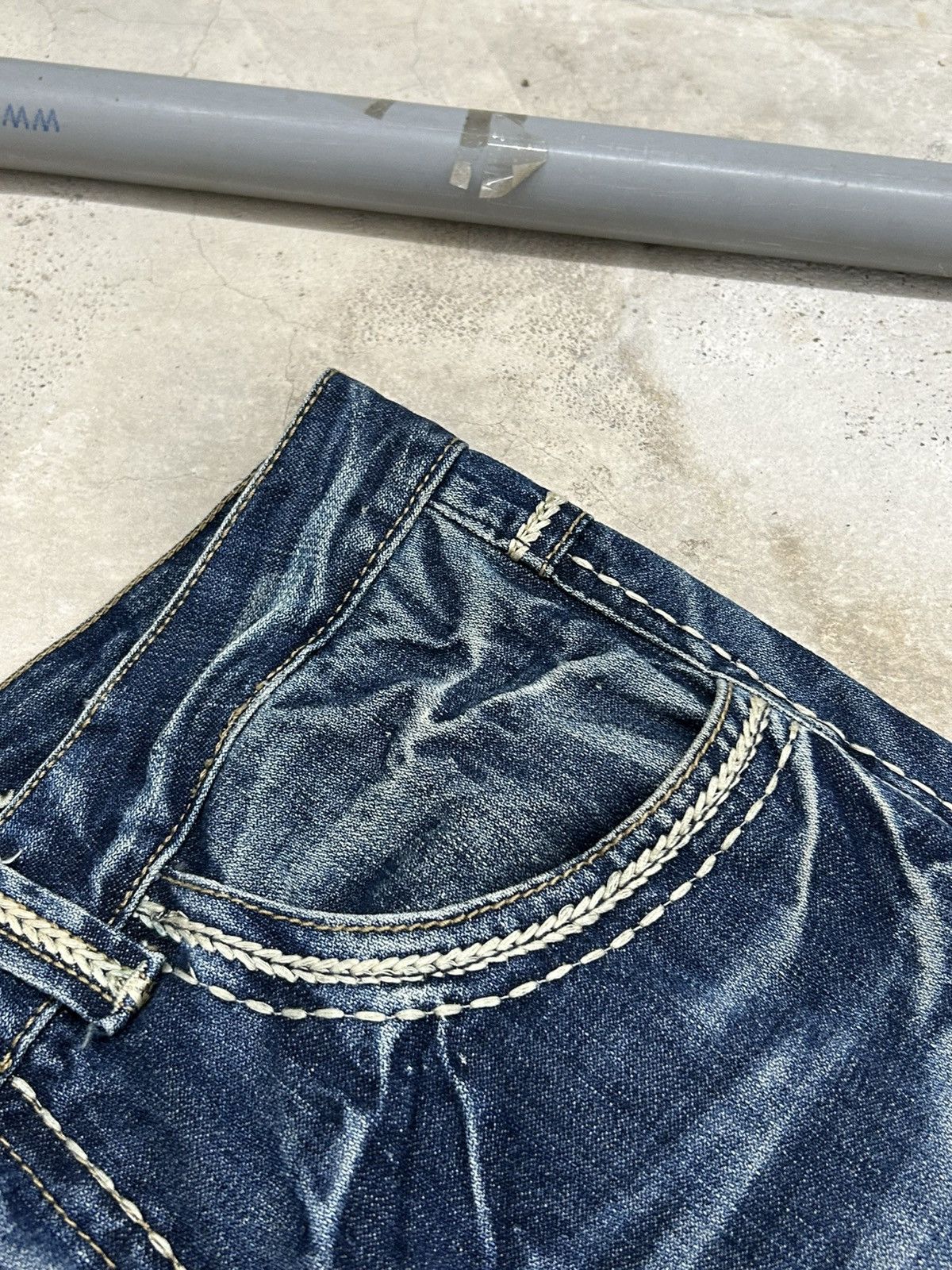 Le Grande Bleu (L.G.B.) Baggy Embroidered Jeans Be Ambition Brand Design Cross Patch Size US 34 / EU 50 - 11 Thumbnail