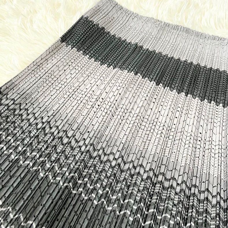 Issey Miyake Issey Miyake size:3 Gradient fishtail skirt Size 42" / US 20 - 3 Thumbnail
