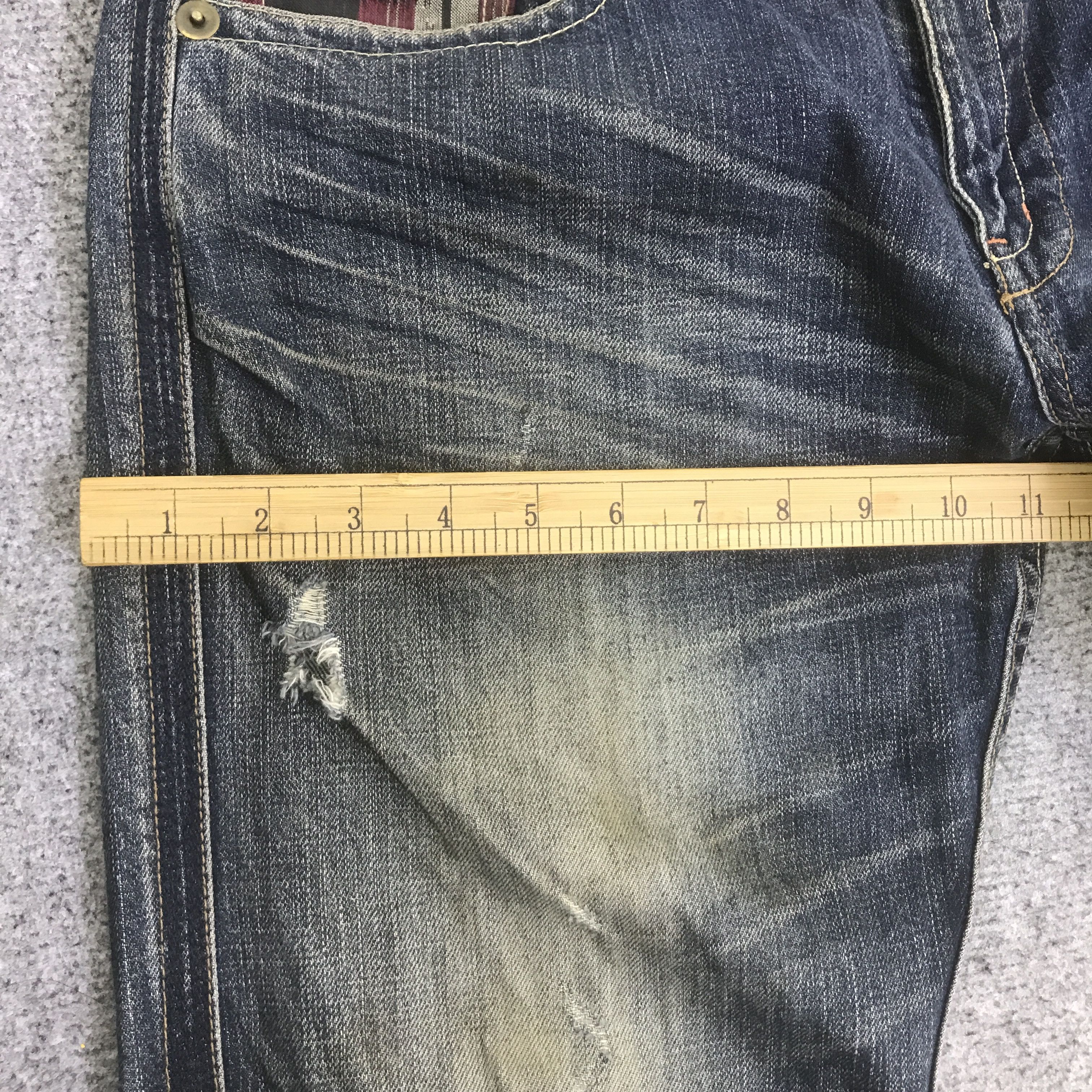 Japanese Brand URBANCRAFT DISTRESSED JEANS BOOTCUT DENIM PANTS K129B15 Size US 33 - 9 Thumbnail