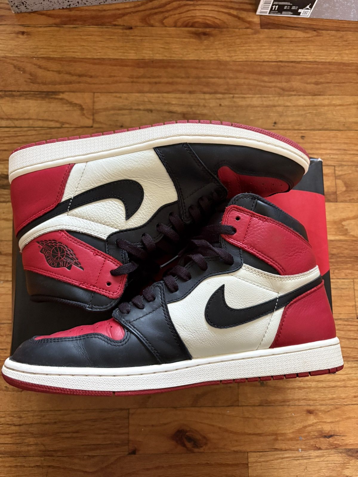 Jordan Brand Air Jordan Retro 1 Bred toe Size US 11 / EU 44 - 1 Thumbnail