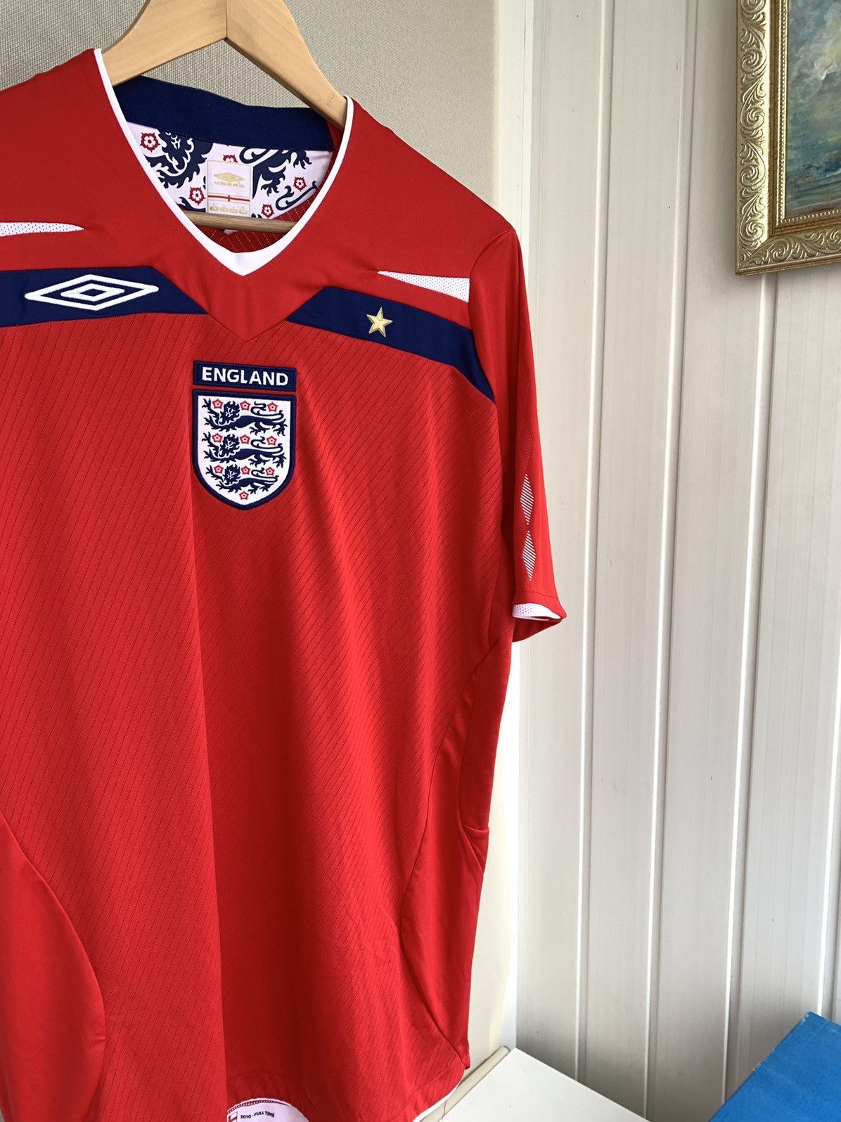 Umbro Umbro England Vintage 2008-2010 Away Football Shirt Size L Size US L / EU 52-54 / 3 - 2 Thumbnail