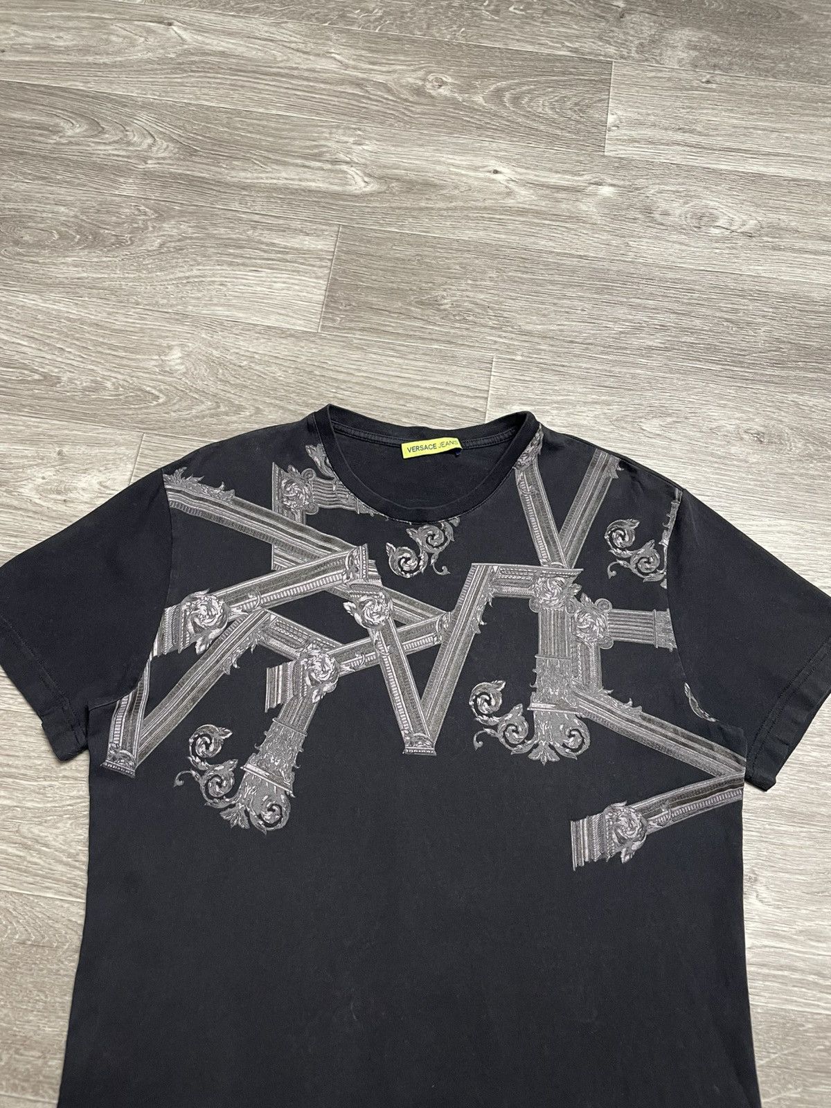 Versace Versace Jeans Couture Baroque Graphic Tee Black Size US M / EU 48-50 / 2 - 2 Thumbnail