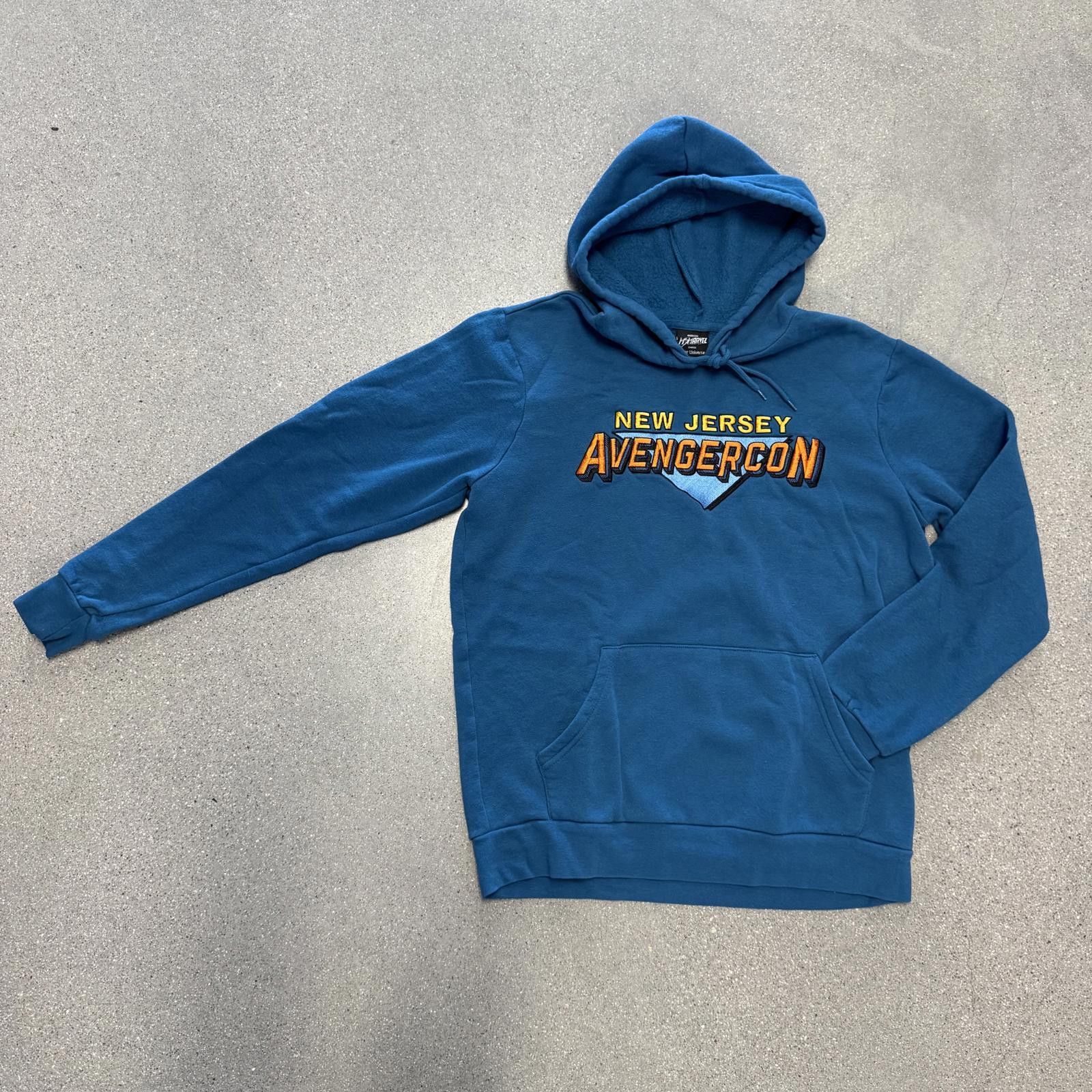 Marvel Comics RARE NWOT 2009 MARVEL NEW JERSEY AVENGERCON HOODIE Size US L / EU 52-54 / 3 - 1 Thumbnail