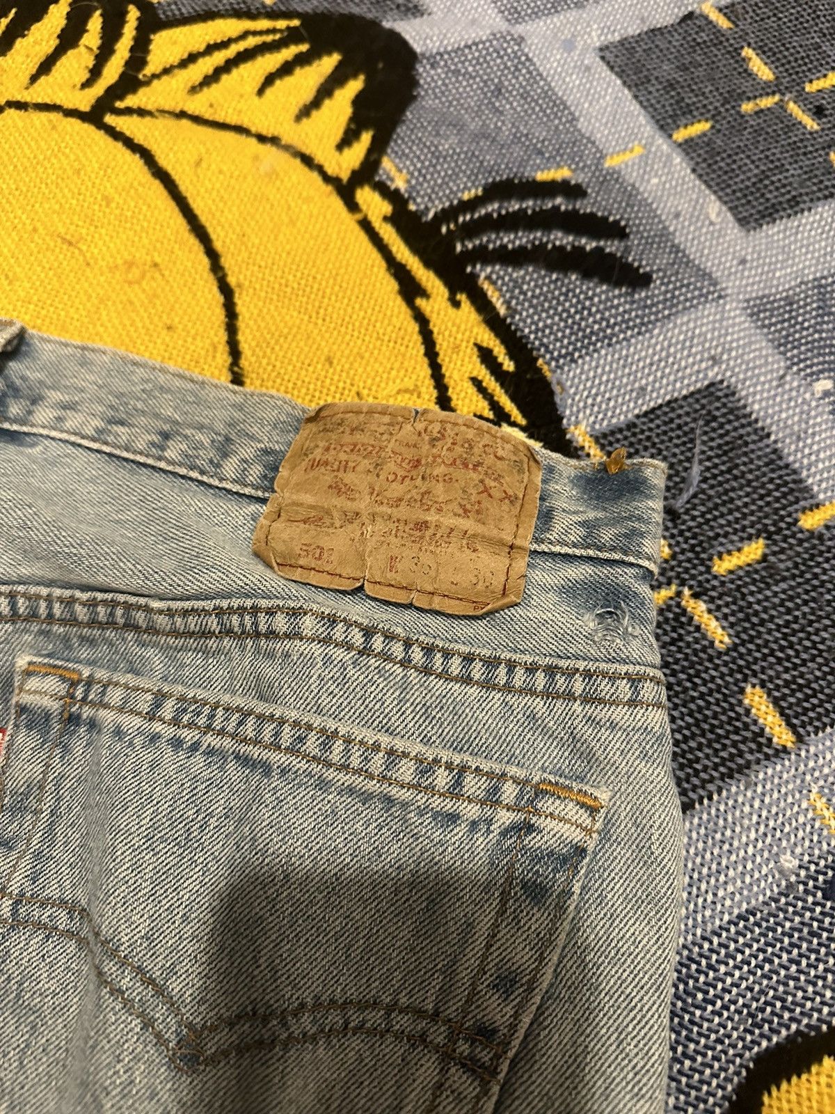 Levi's Vintage 90s Levis 501xx Faded Blue Distressed Denim Jeans Size US 34 / EU 50 - 7 Thumbnail